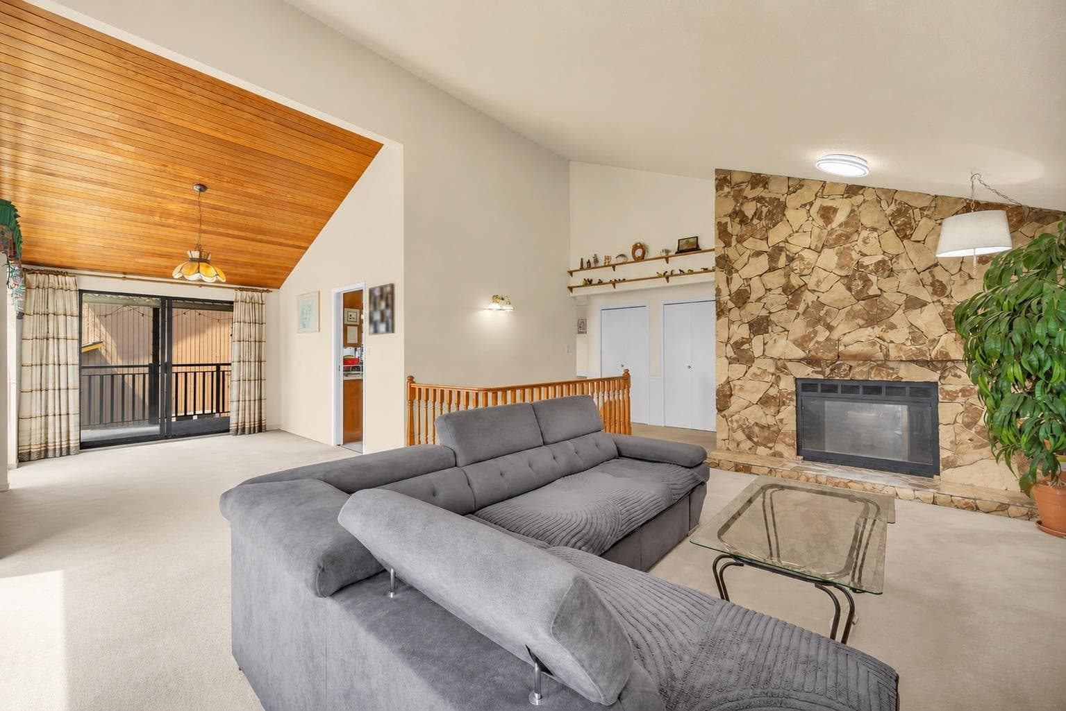 415 Goyer Court, Coquitlam, V3K 6A2 — photo 5