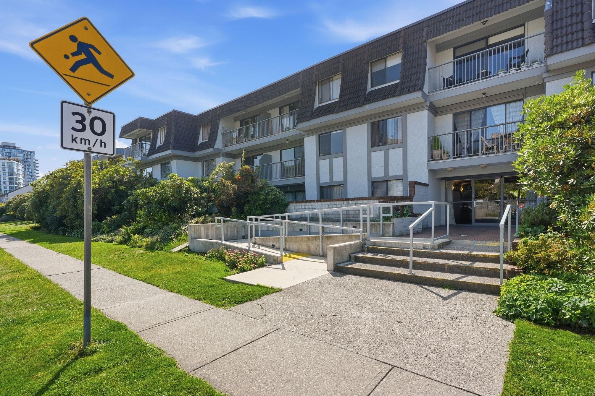 305 - 275 W 2nd Street, North Vancouver, V7M 1C9 — photo 2