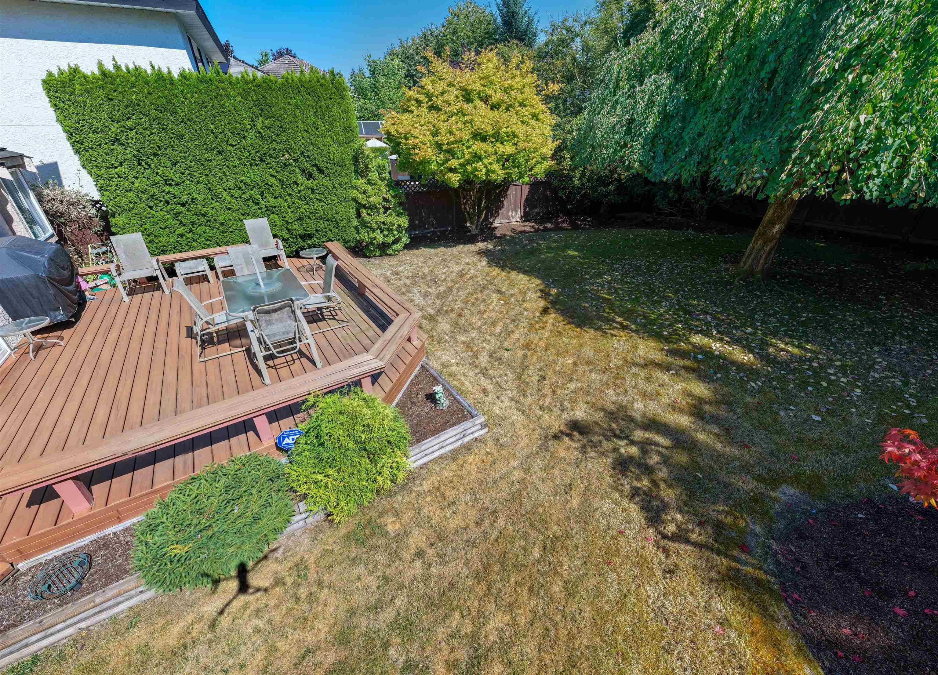 9252 206 Street, Langley, V1M 2W8 — photo 2