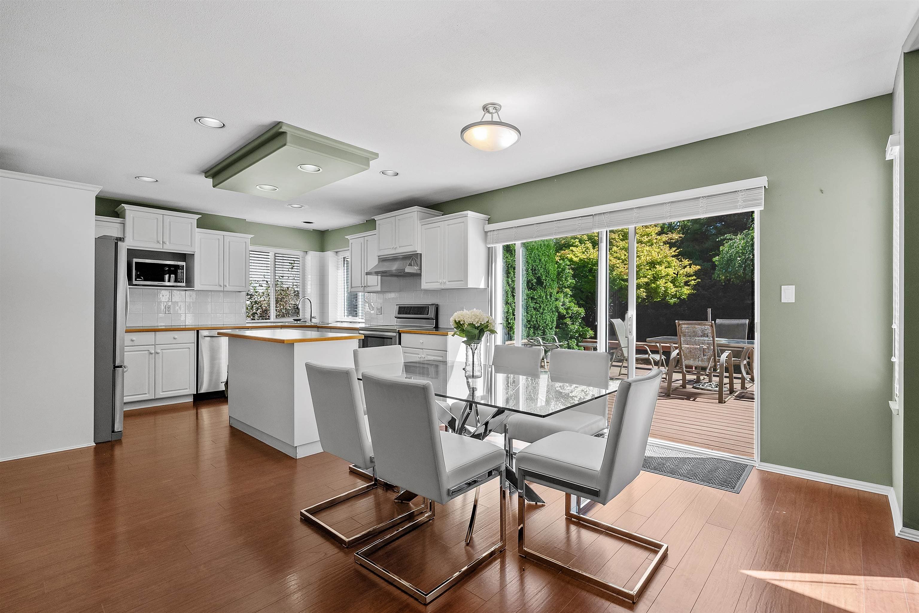 9252 206 Street, Langley, V1M 2W8 — photo 5