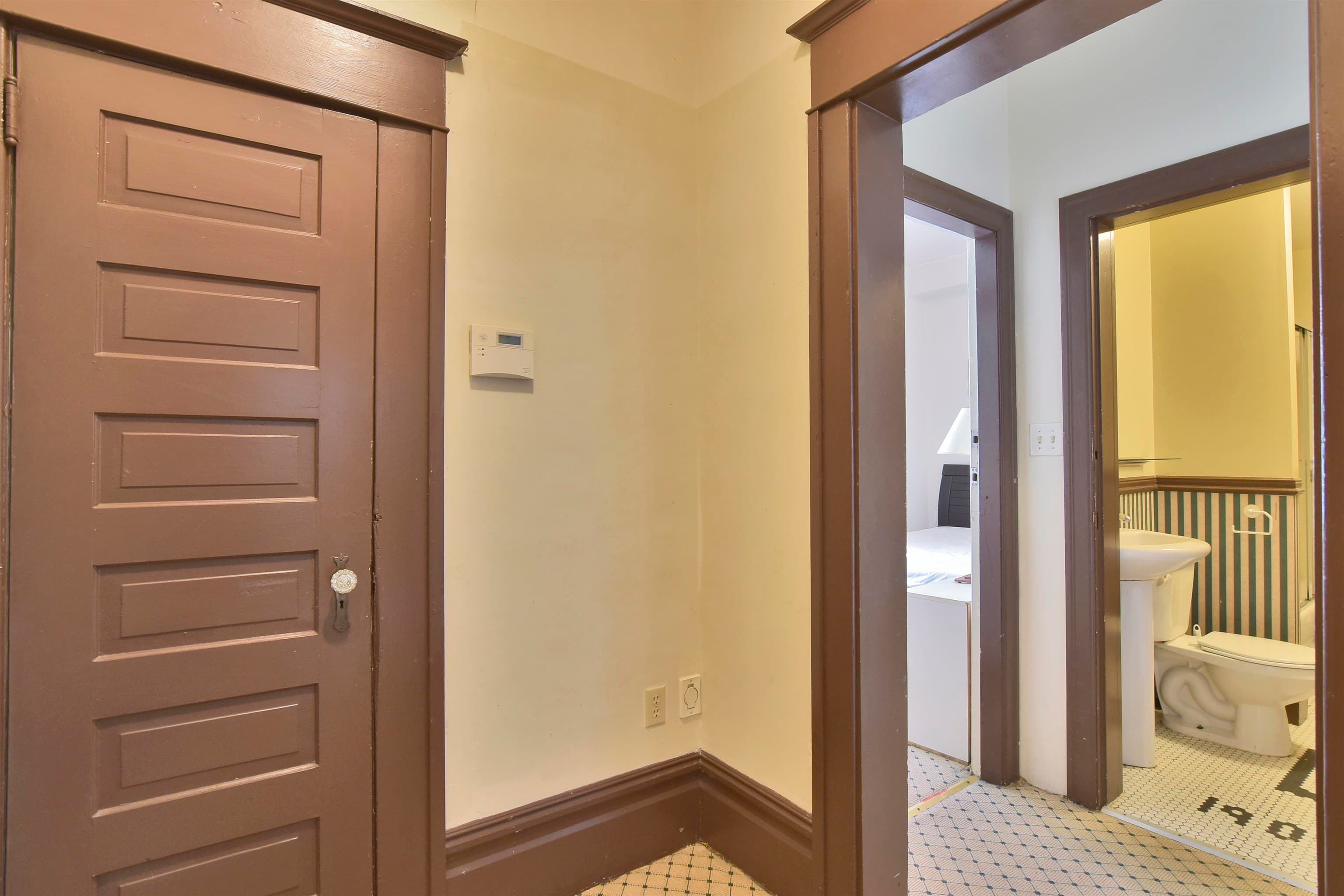 1 - 1517 Comox Street, Vancouver, V6G 1P3 — photo 4