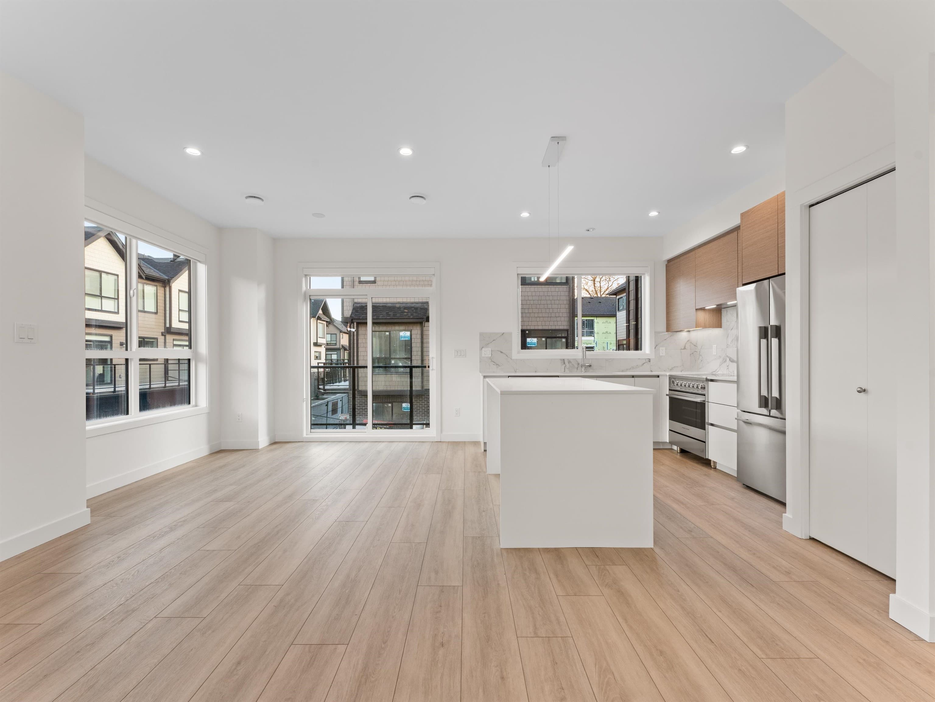 27 - 4337 Boundary Road, Richmond, V6V 1S8 — photo 2
