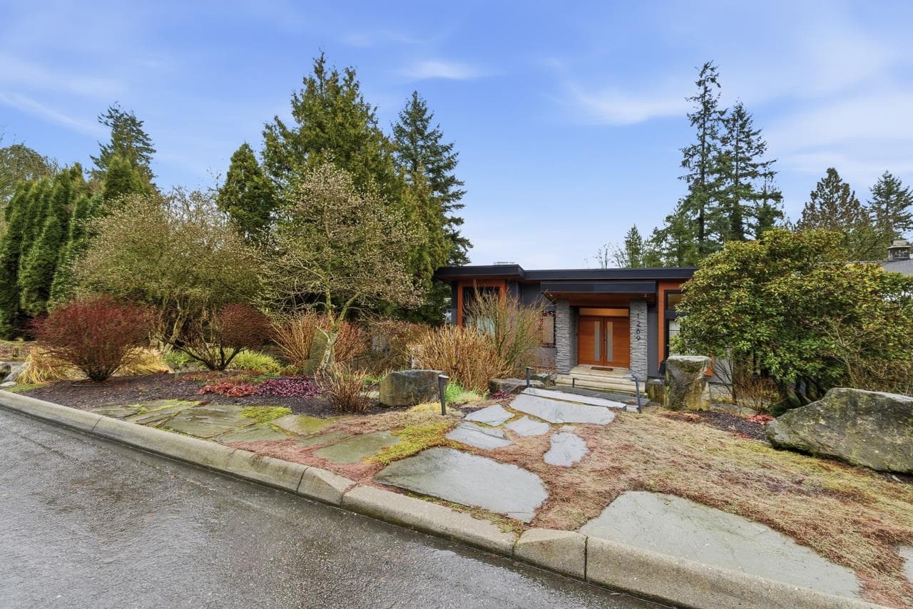 1269 Cloverley Street, North Vancouver, V7L 1N7 — photo 2