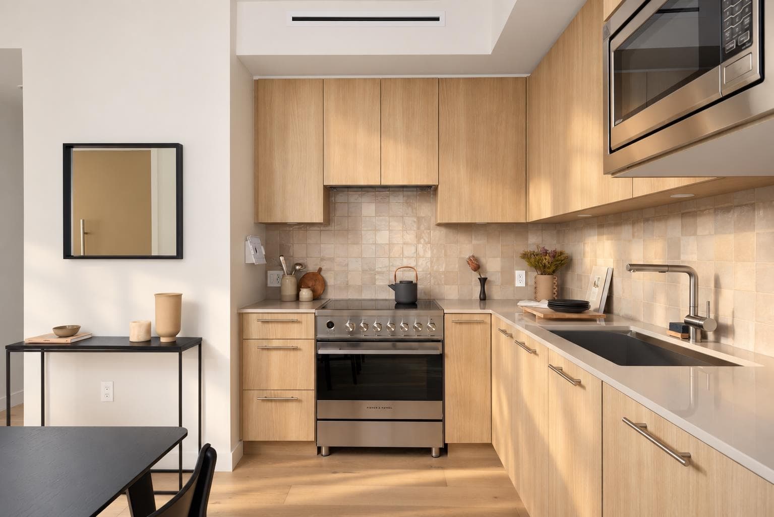 2 - 2063 E 13th Avenue, Vancouver, V5N 2C5 — photo 3