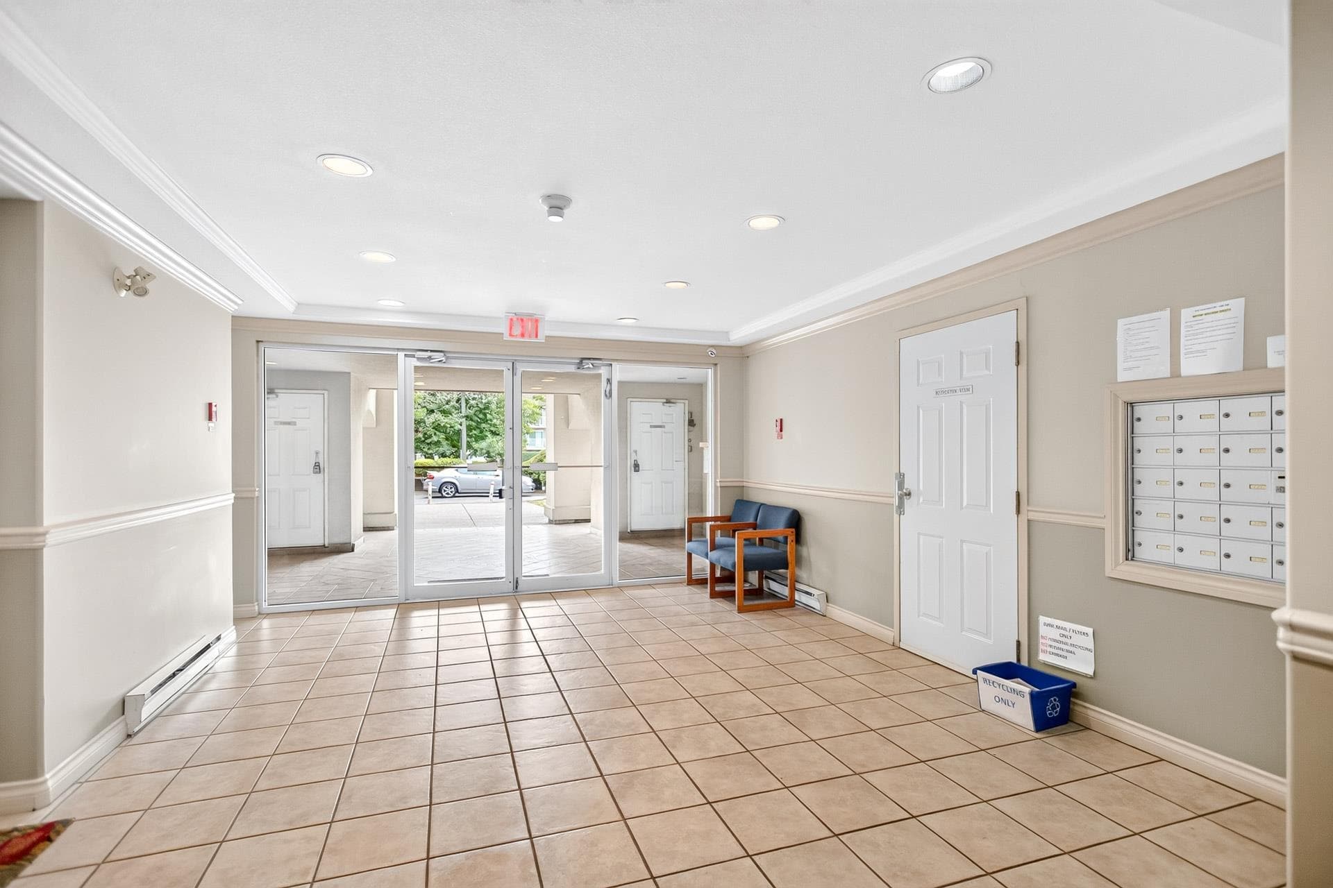 206 - 33675 Marshall Road, Abbotsford, V2S 1L4 — photo 3