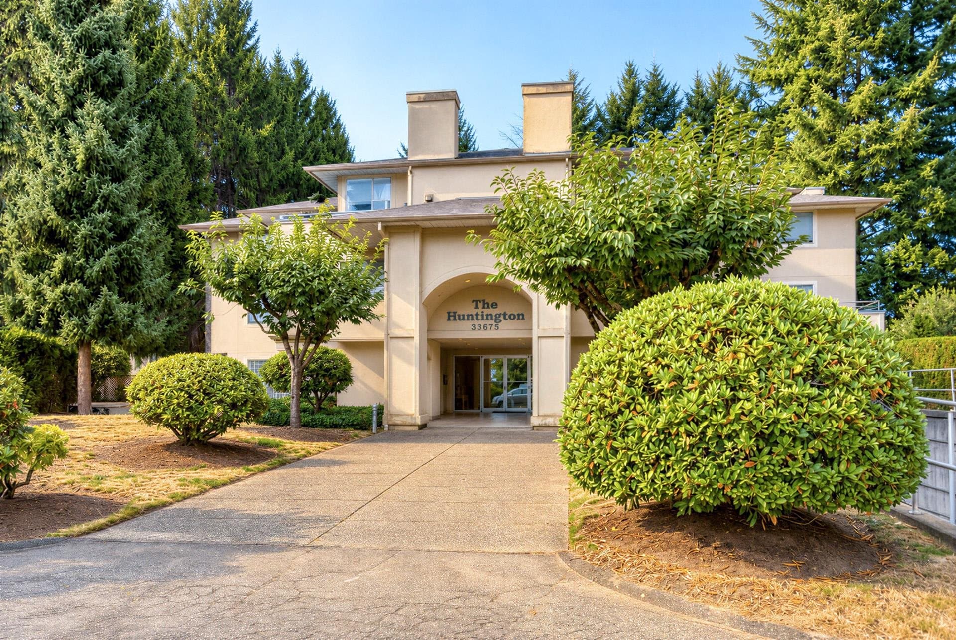 206 - 33675 Marshall Road, Abbotsford, V2S 1L4 — photo 1