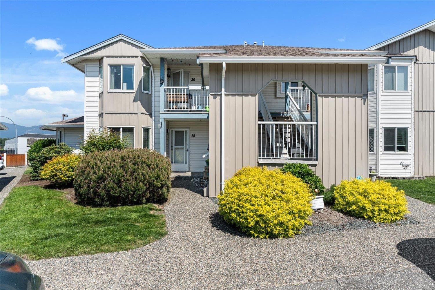 35 - 45435 Knight Road, Chilliwack, V2R 3E8 — photo 1