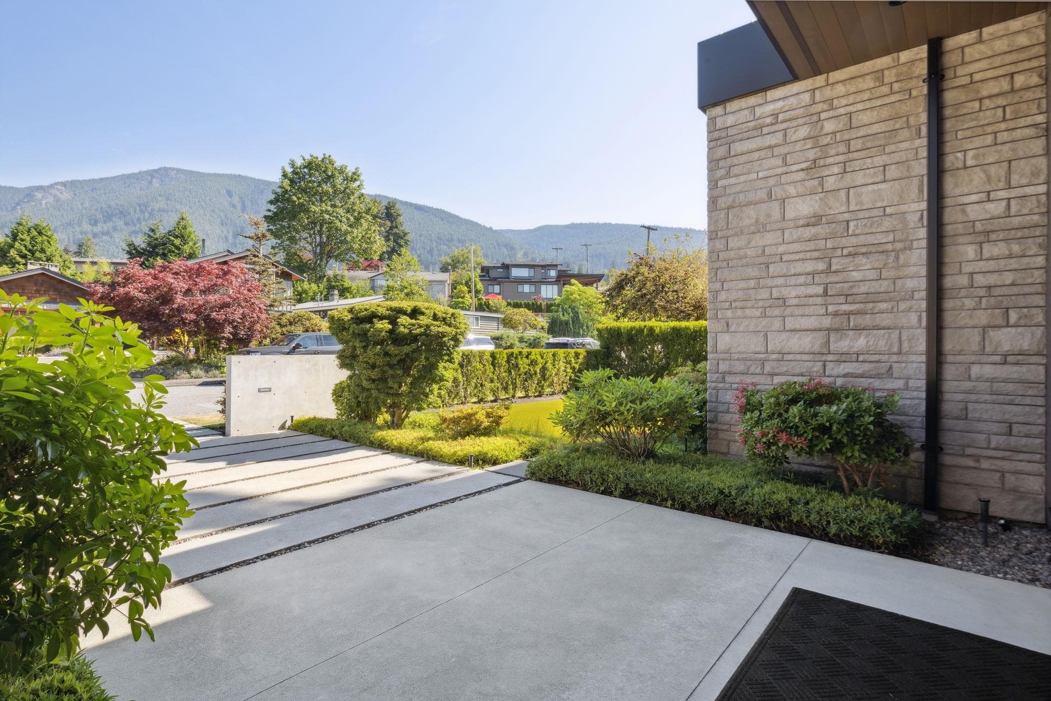 983 Tudor Avenue, North Vancouver, V7R 1X6 — photo 4