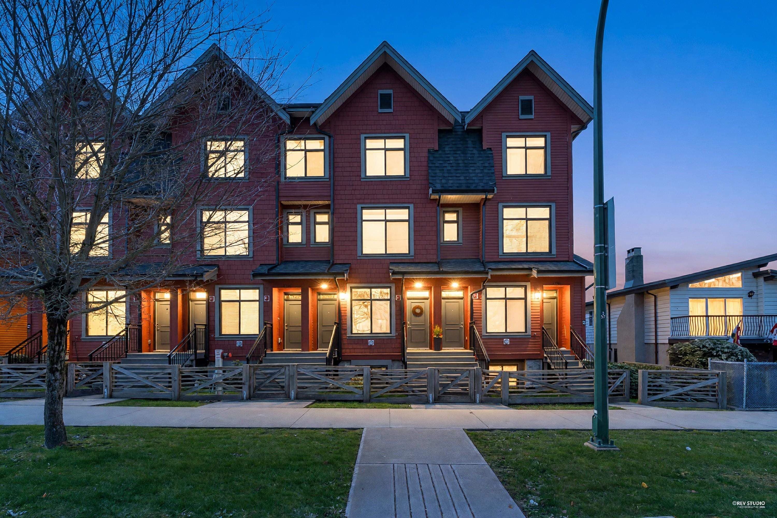 5795 Wales Street, Vancouver, V5R 0E6 — photo 2