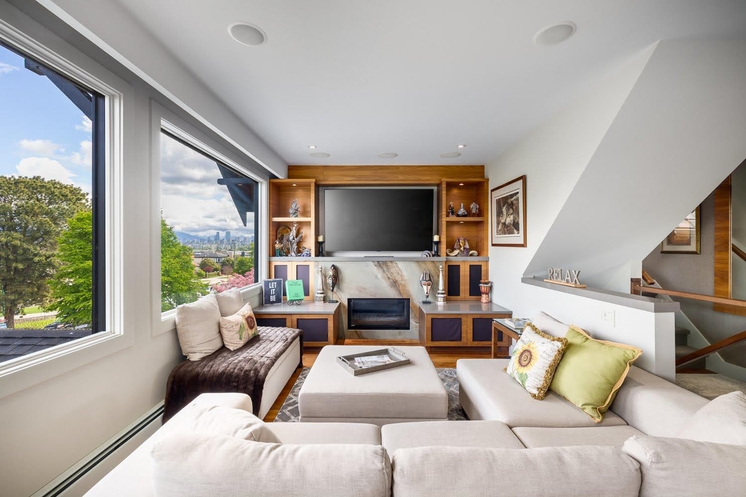 3240 W 1st Avenue, Vancouver, V6K 1H5 — photo 2