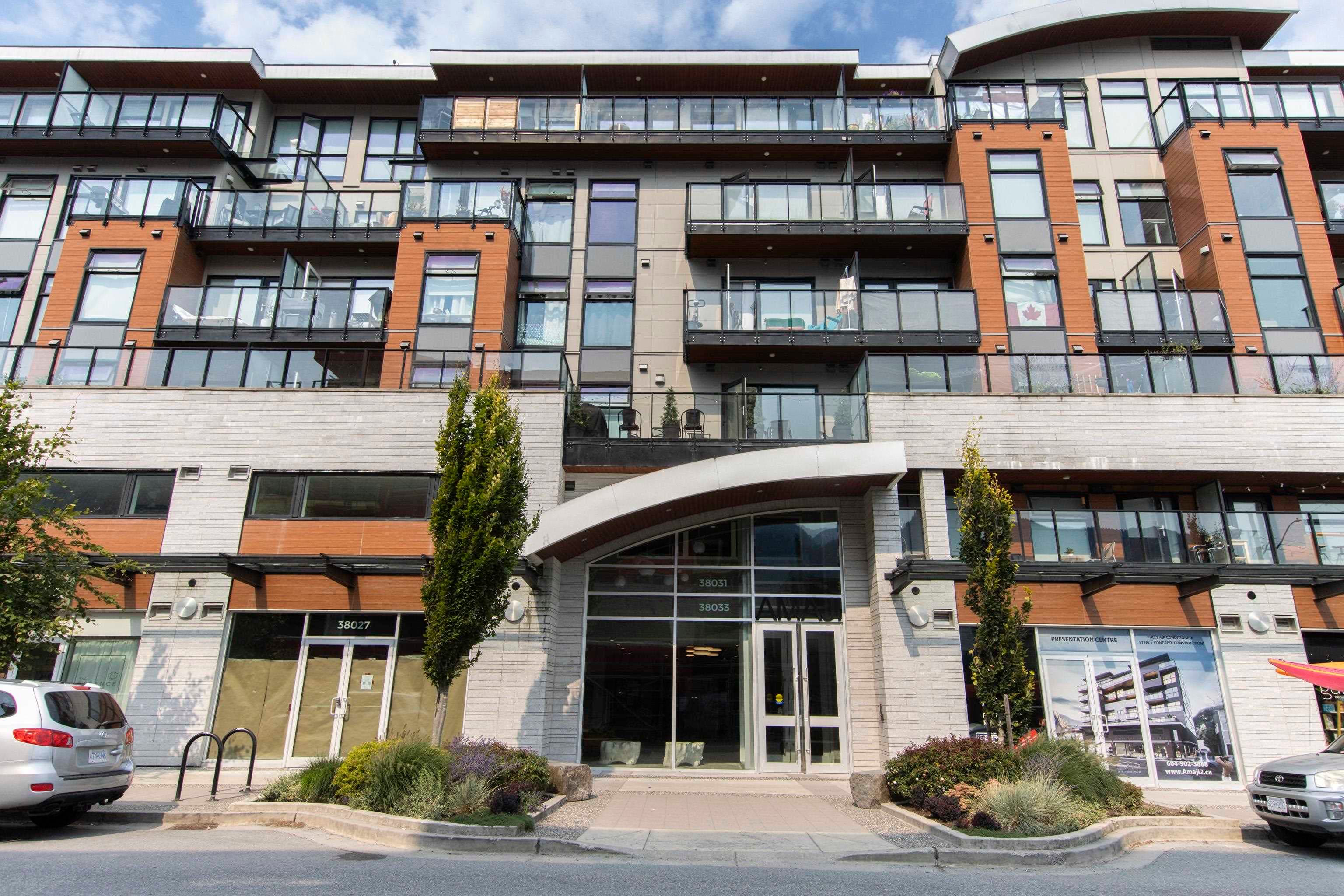 311 - 38033 Second Avenue, Squamish, V8B 0C4 — photo 1