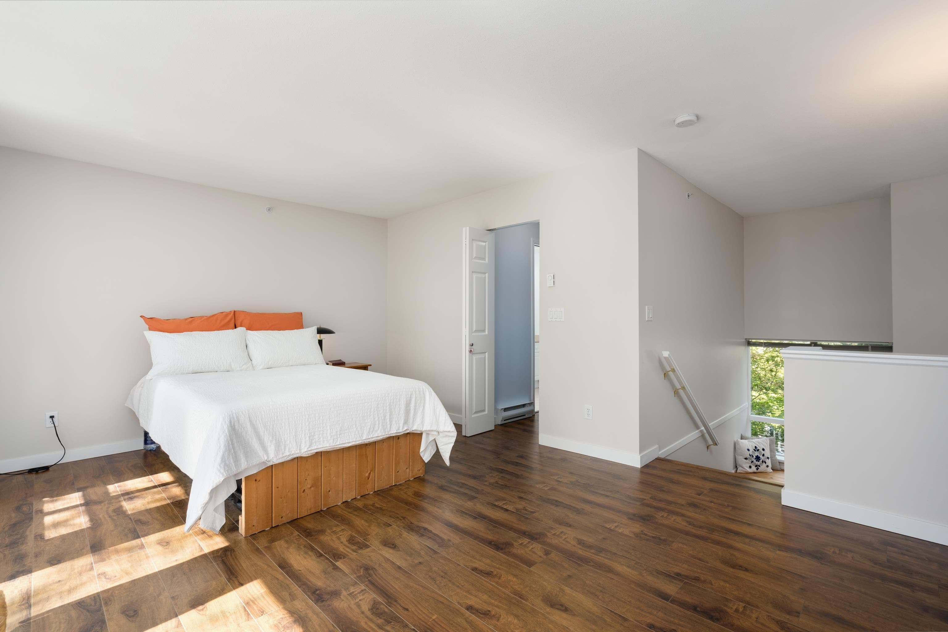 54 - 6577 Southoaks Crescent, Burnaby, V5E 4J9 — photo 2