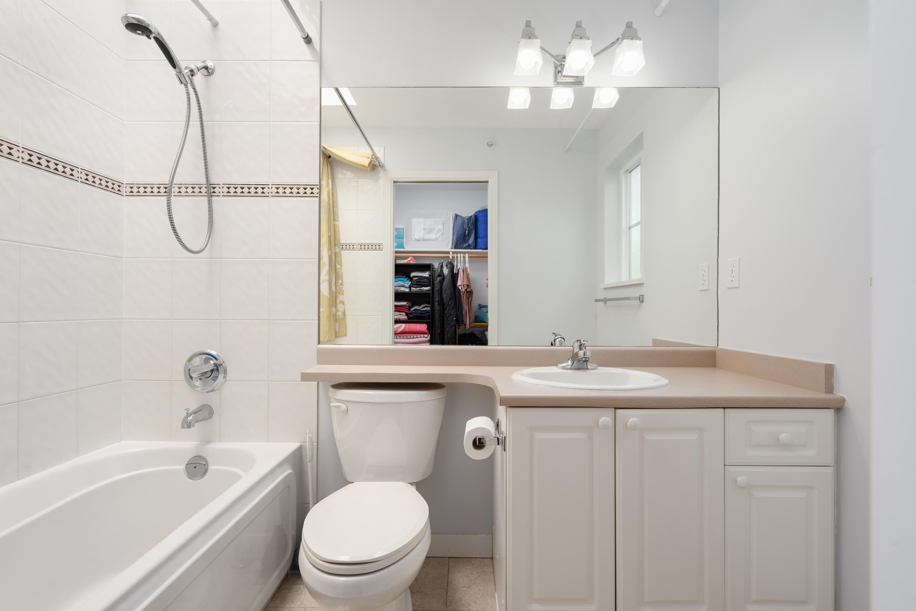 54 - 6577 Southoaks Crescent, Burnaby, V5E 4J9 — photo 4