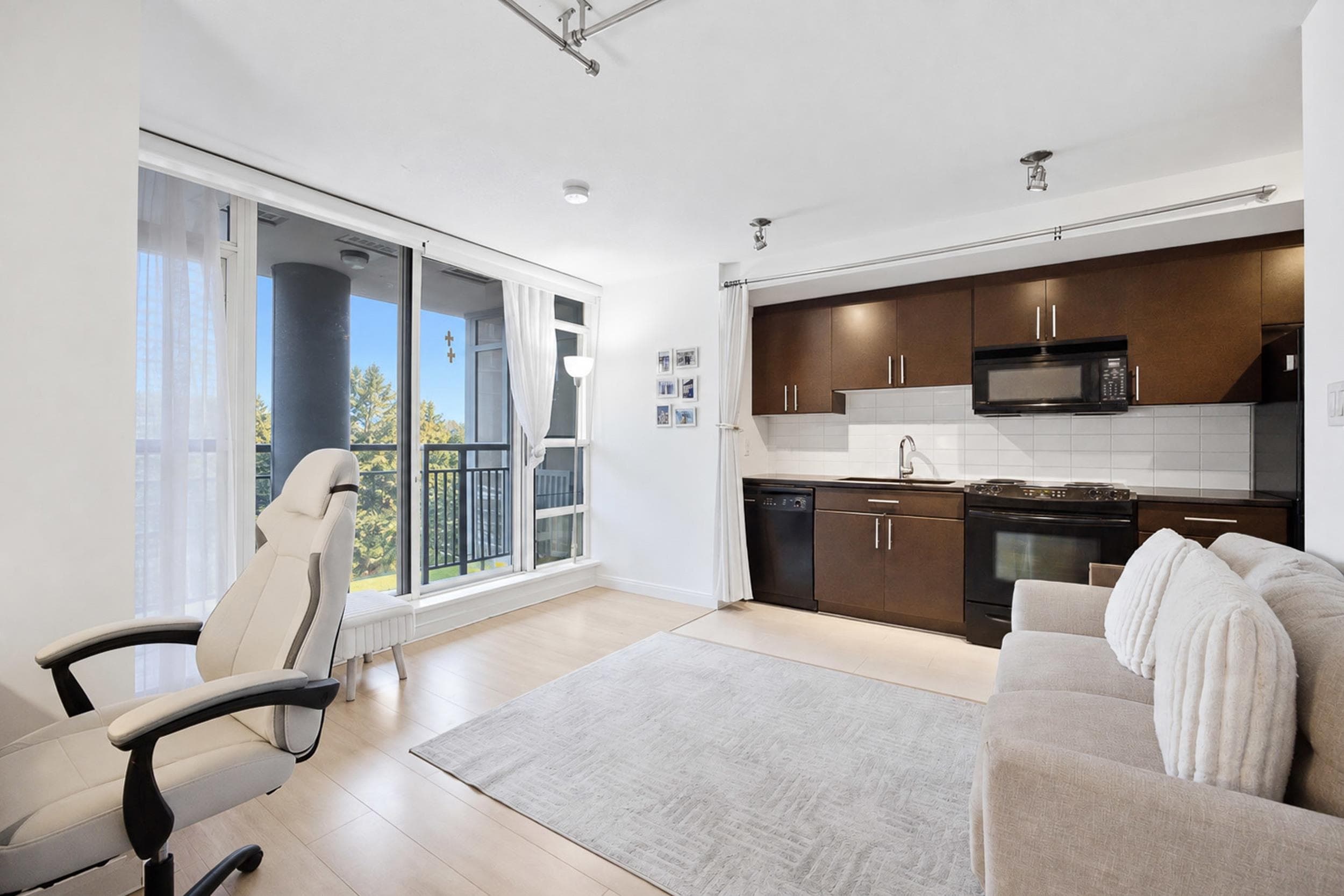 508 - 575 Delestre Avenue, Coquitlam, V3K 0A6 — photo 4