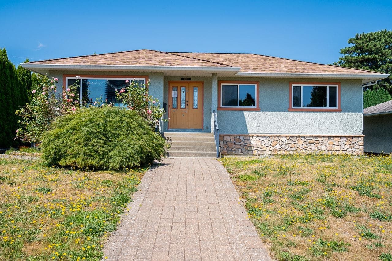 4871 Highlawn Drive, Burnaby, V5C 3T2 — photo 1