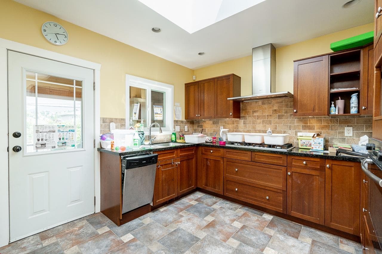 4871 Highlawn Drive, Burnaby, V5C 3T2 — photo 4