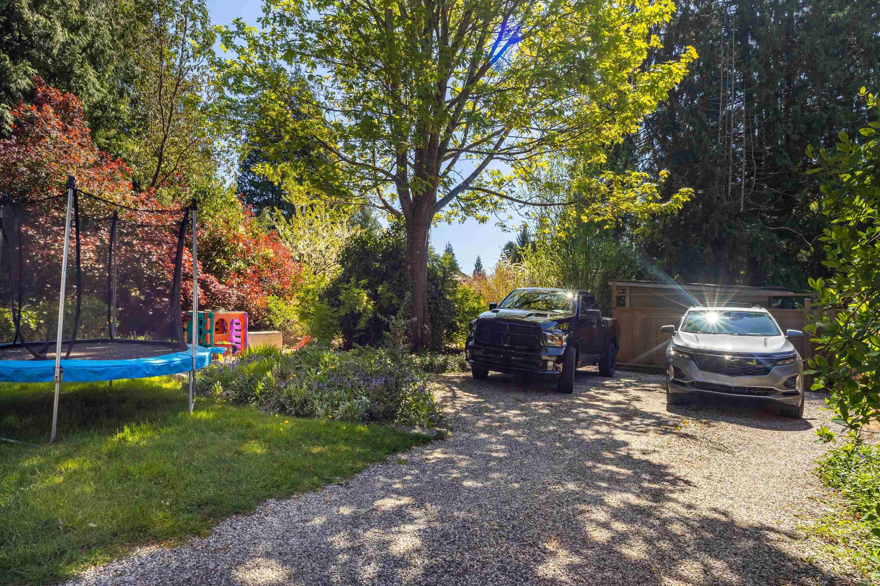 6473 Norwest Bay Road, Sechelt, V7Z 0S1 — photo 3