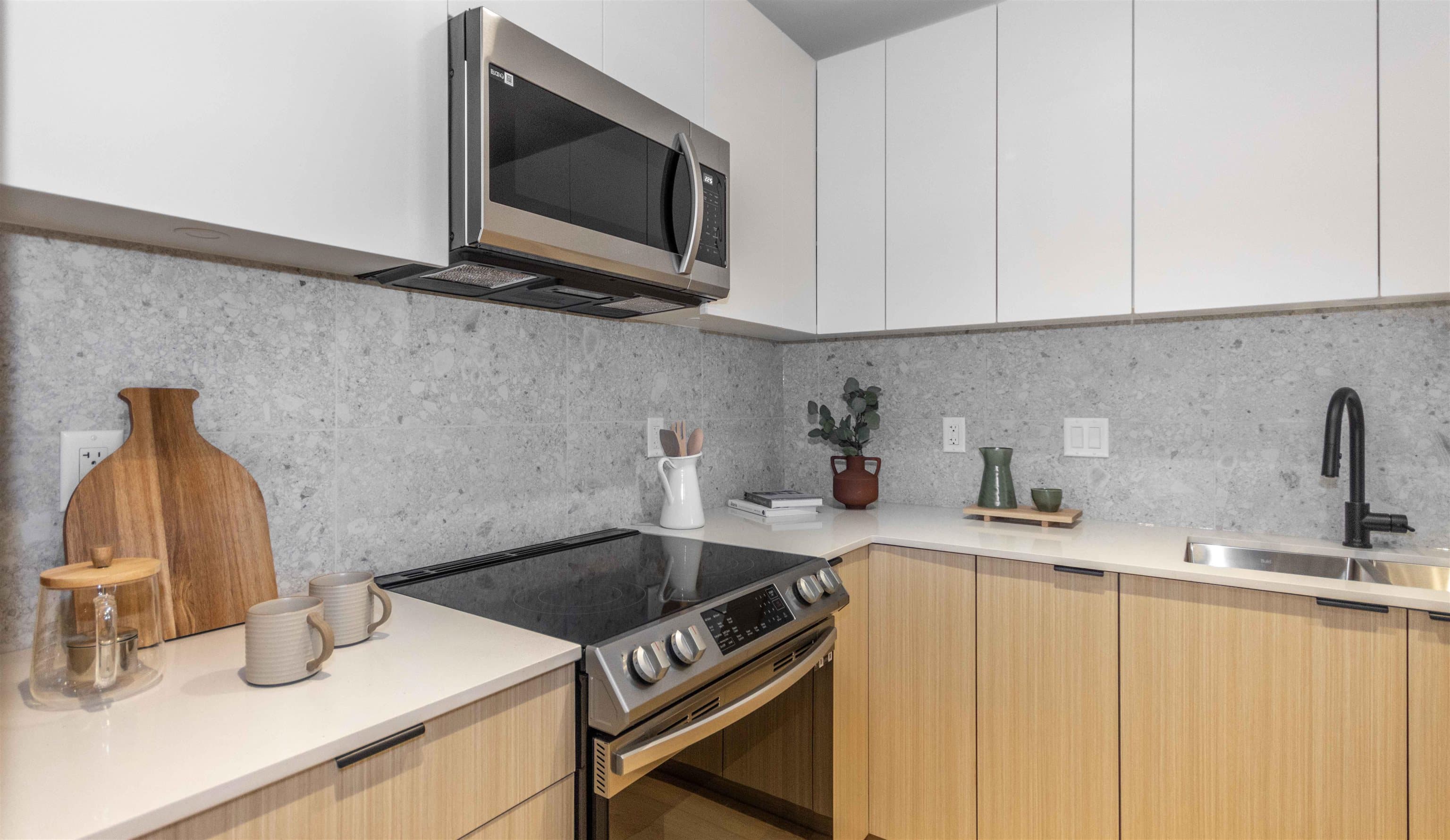 221 - 13455 94a Avenue, Surrey, V3V 0H3 — photo 4