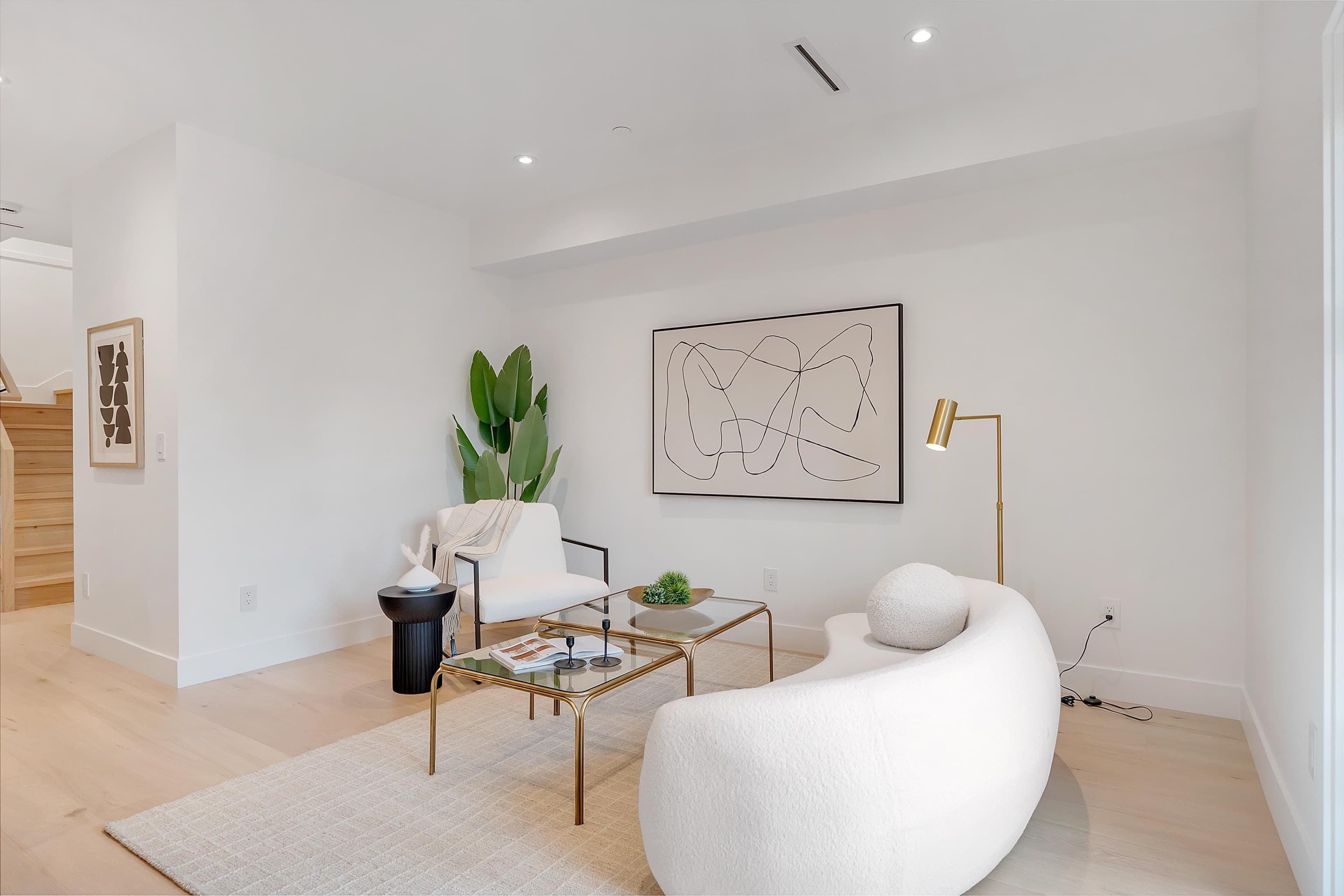 265 W 6th Street, North Vancouver, V7M 1K7 — photo 4