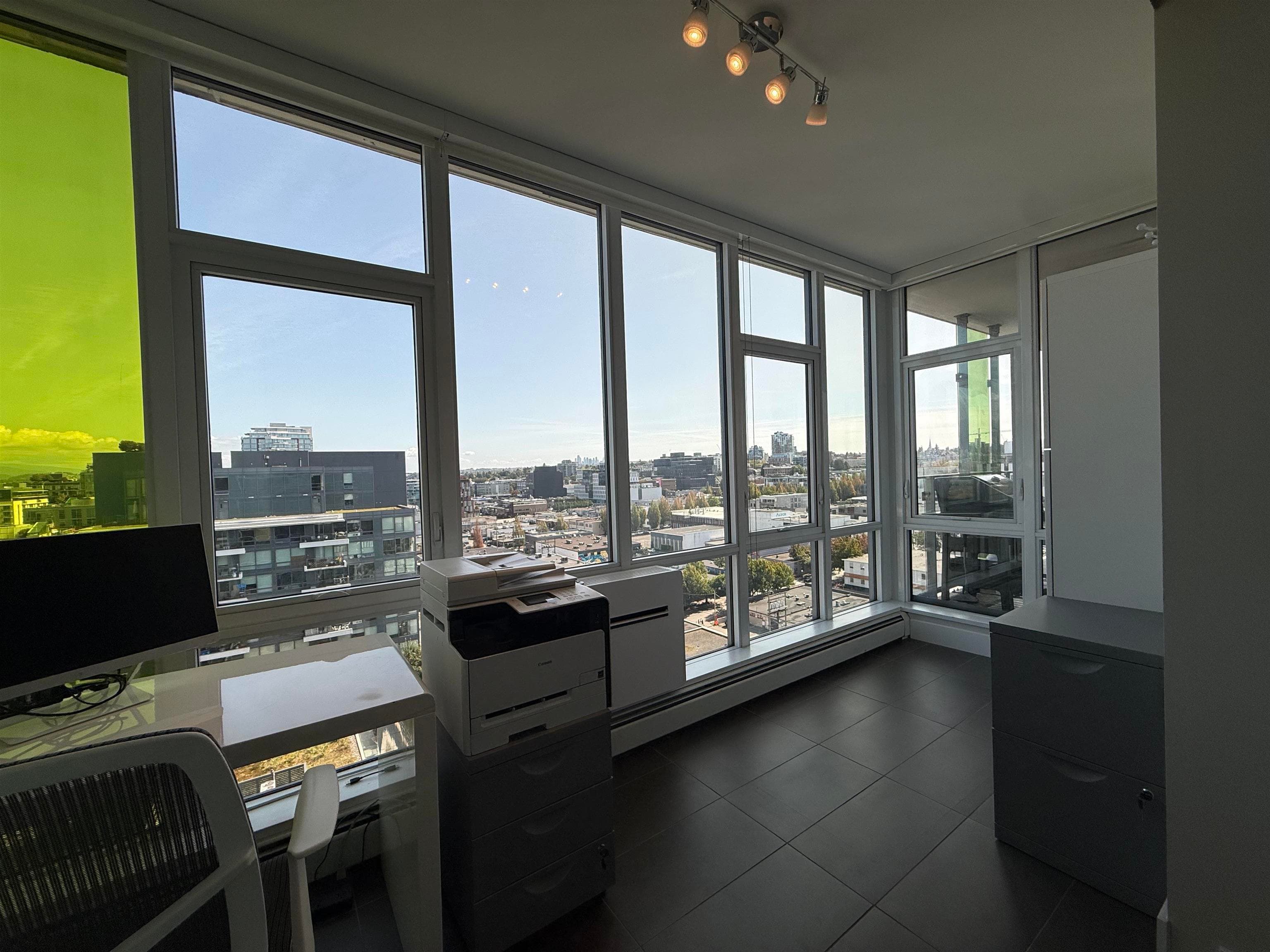 1702 - 159 W 2nd Avenue, Vancouver, V5Y 0L8 — photo 2