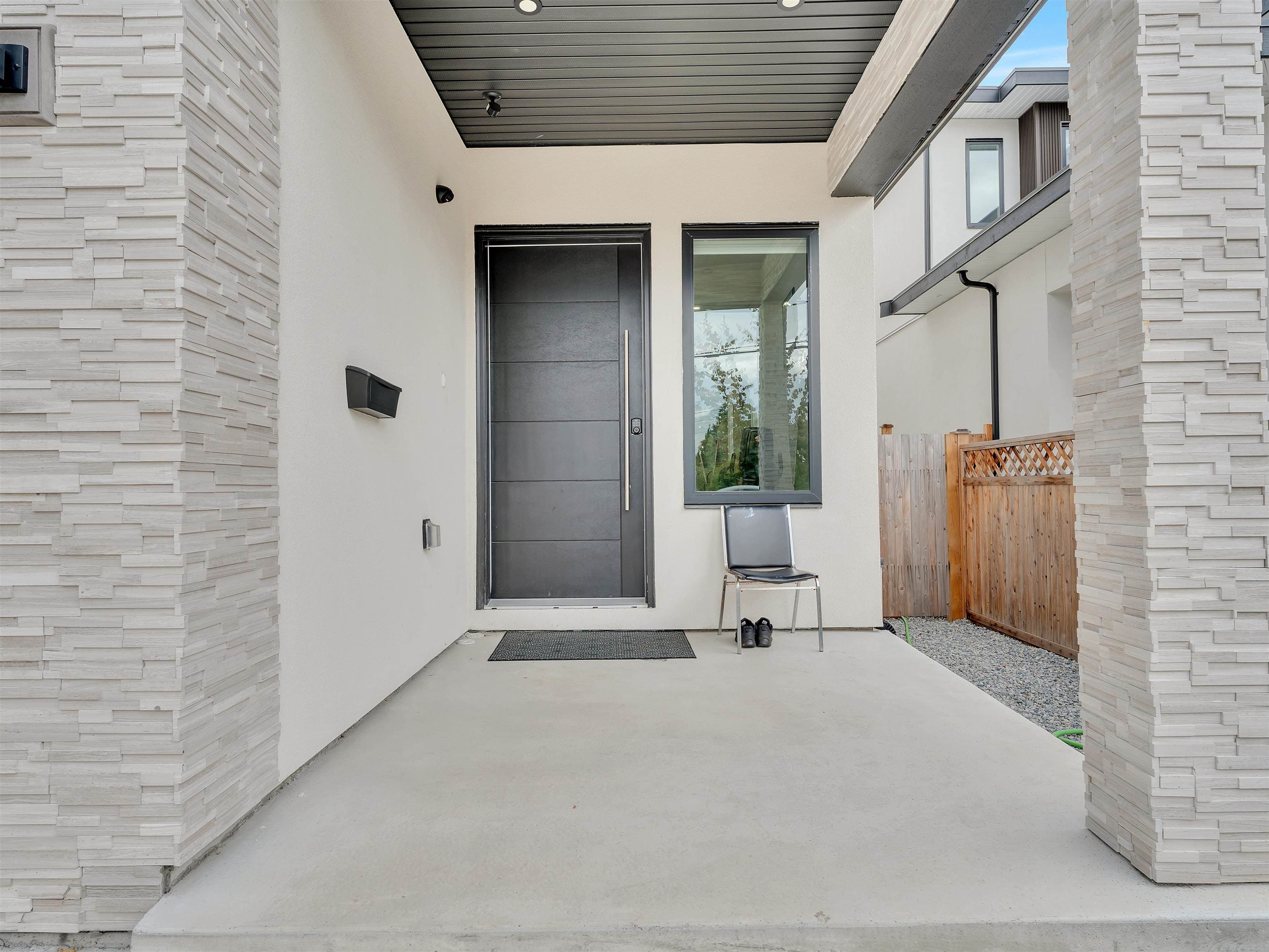 11553 75a Avenue, Delta, V4C 1H9 — photo 3