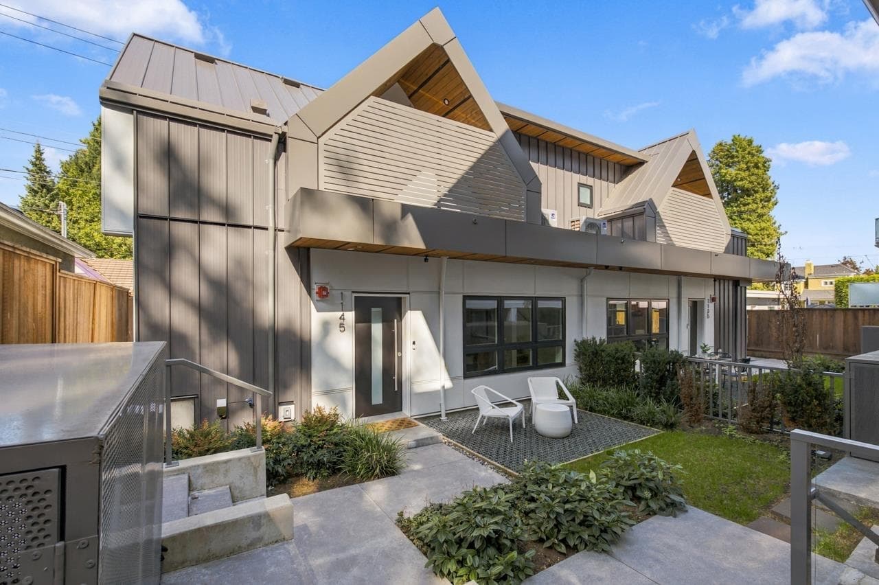 1145 W 33rd Avenue, Vancouver, V6M 1A3 — photo 1