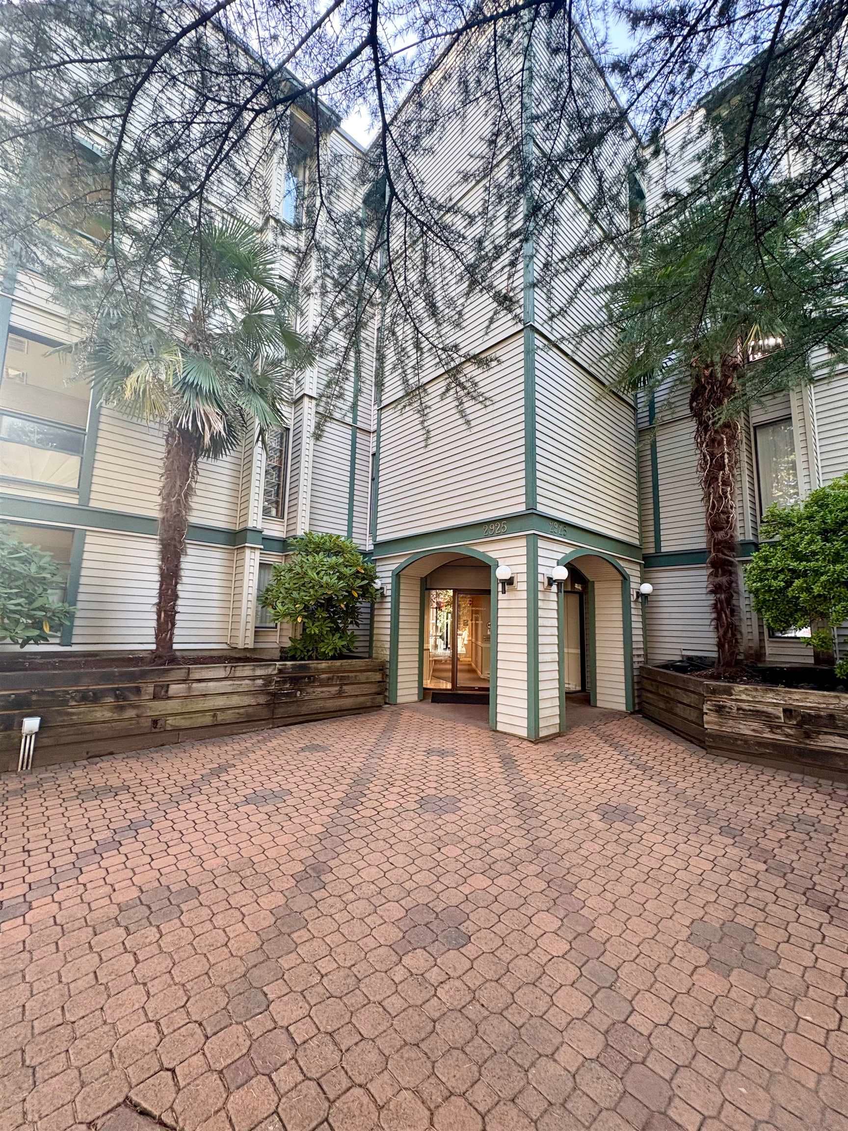 308 - 2925 Glen Drive, Coquitlam, V3B 7H9 — photo 3