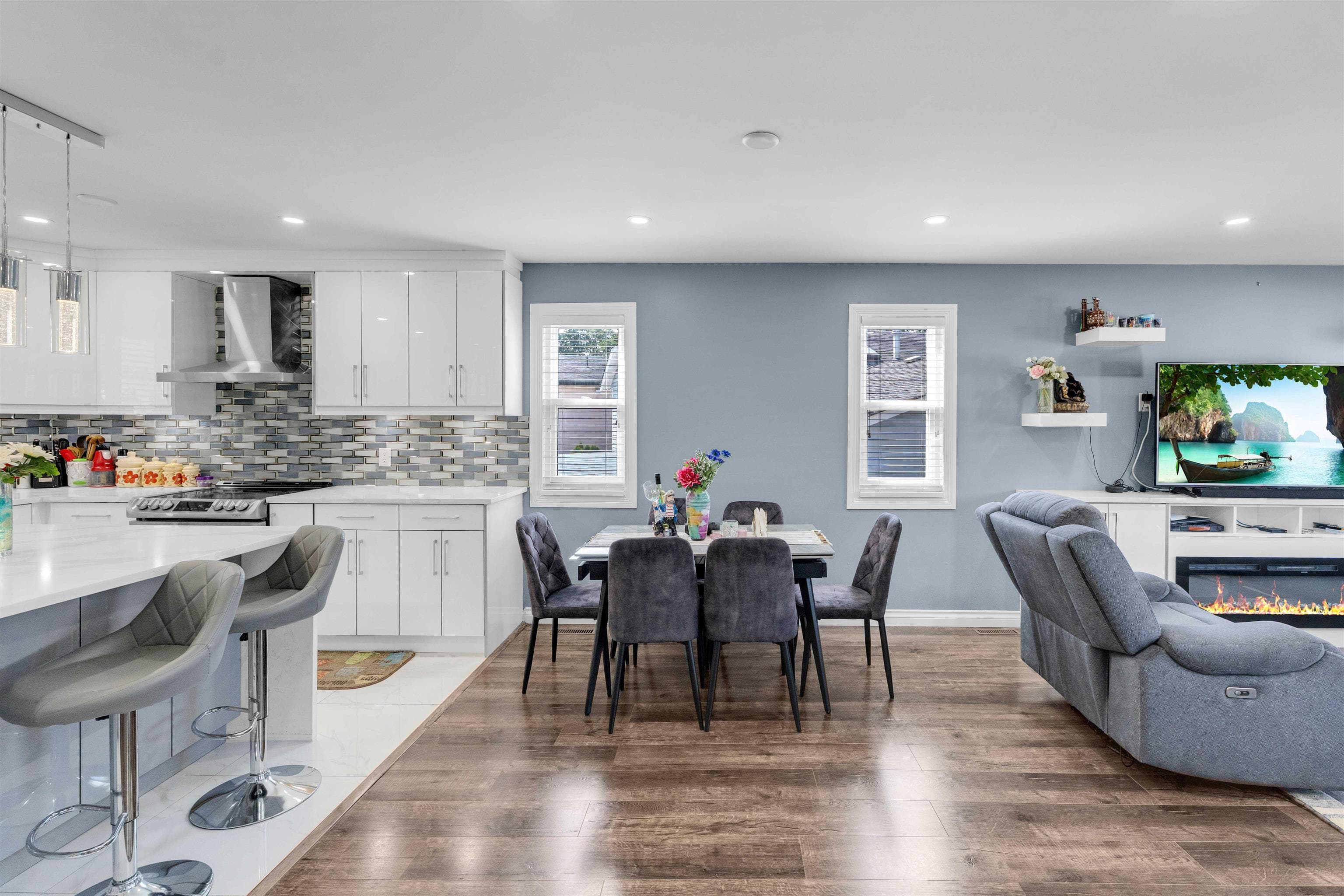 7869 143a Street, Surrey, V3W 9W5 — photo 2