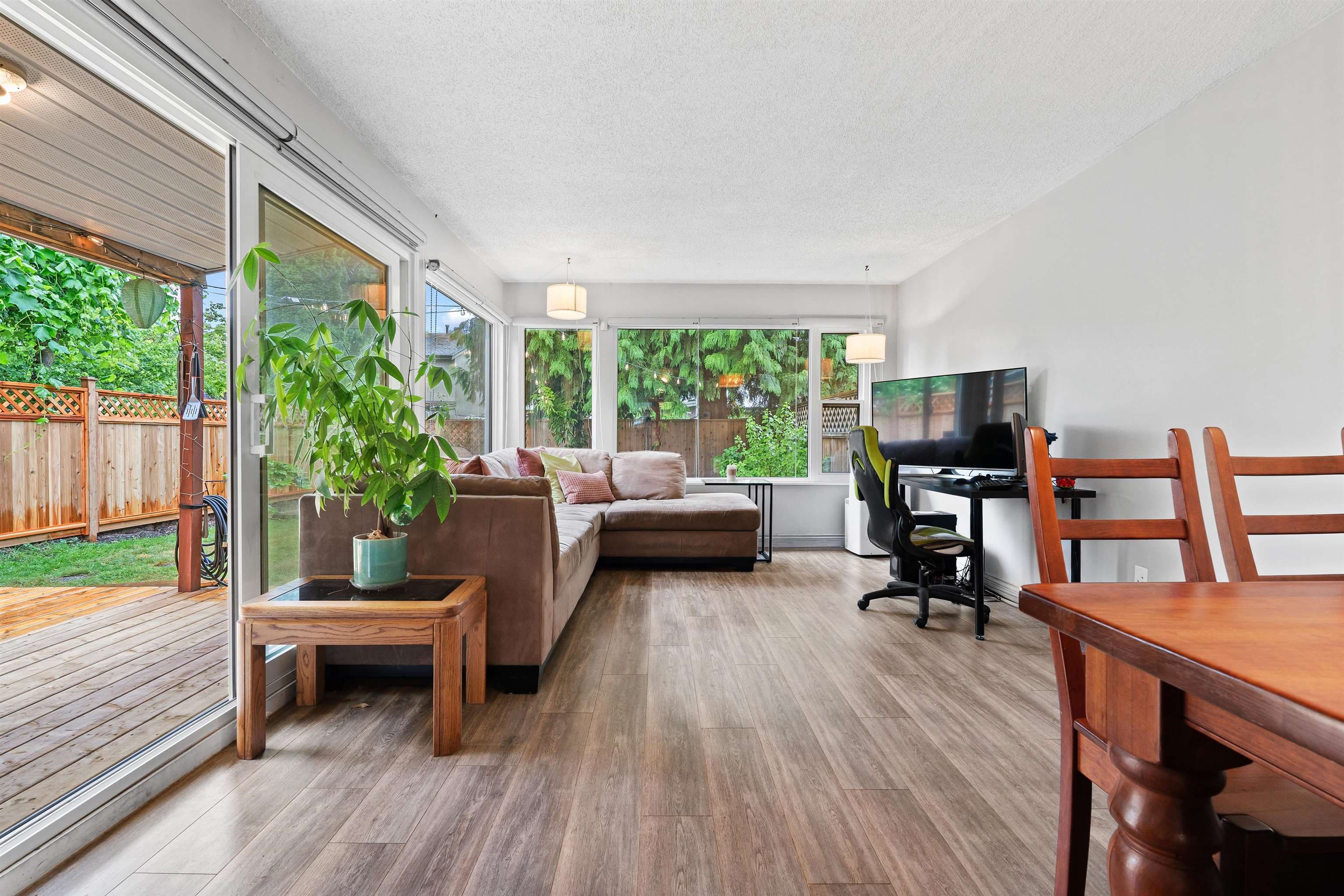886 Pinebrook Place, Coquitlam, V3C 4B9 — photo 5