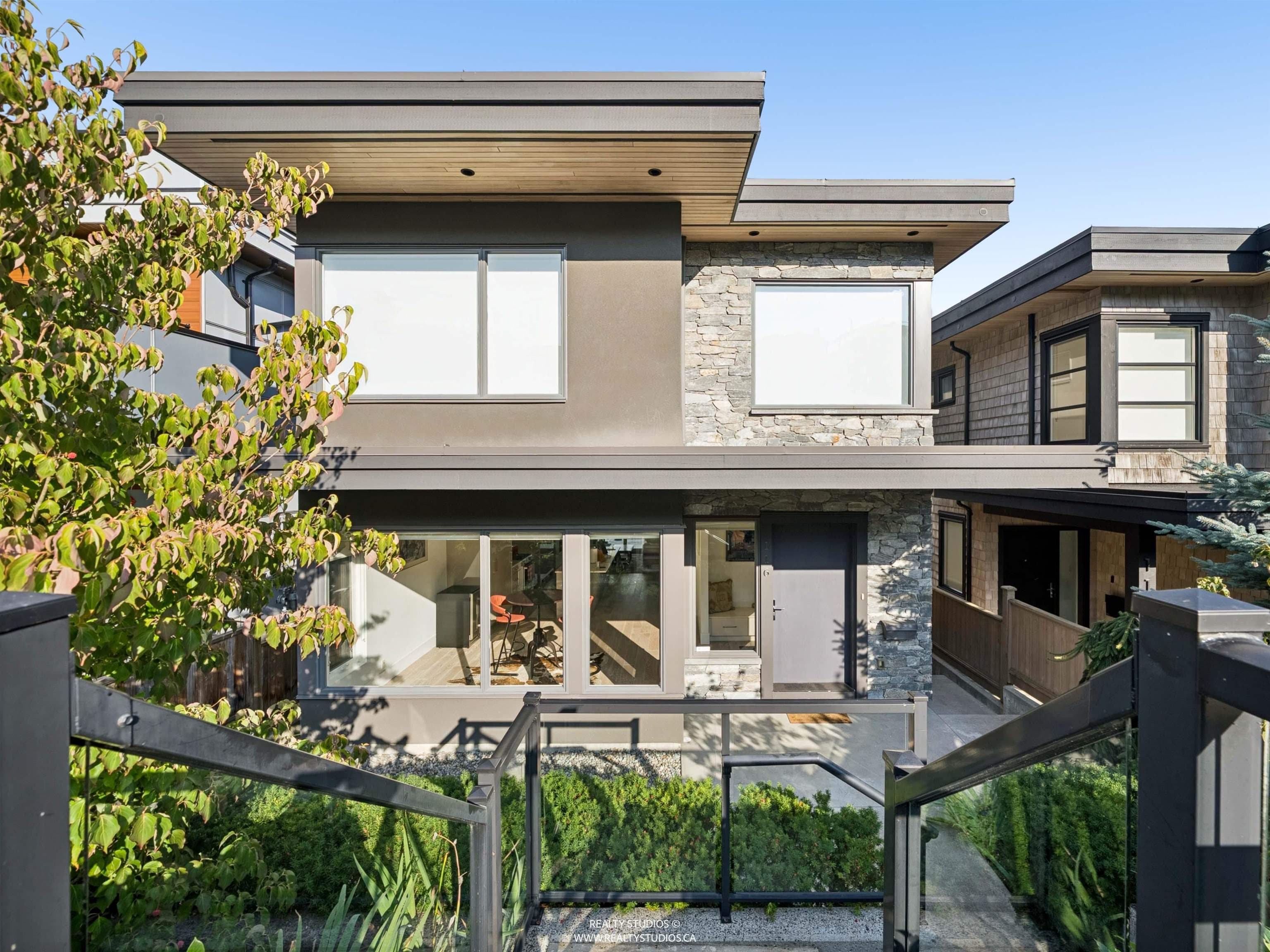 116 N Warwick Avenue, Burnaby