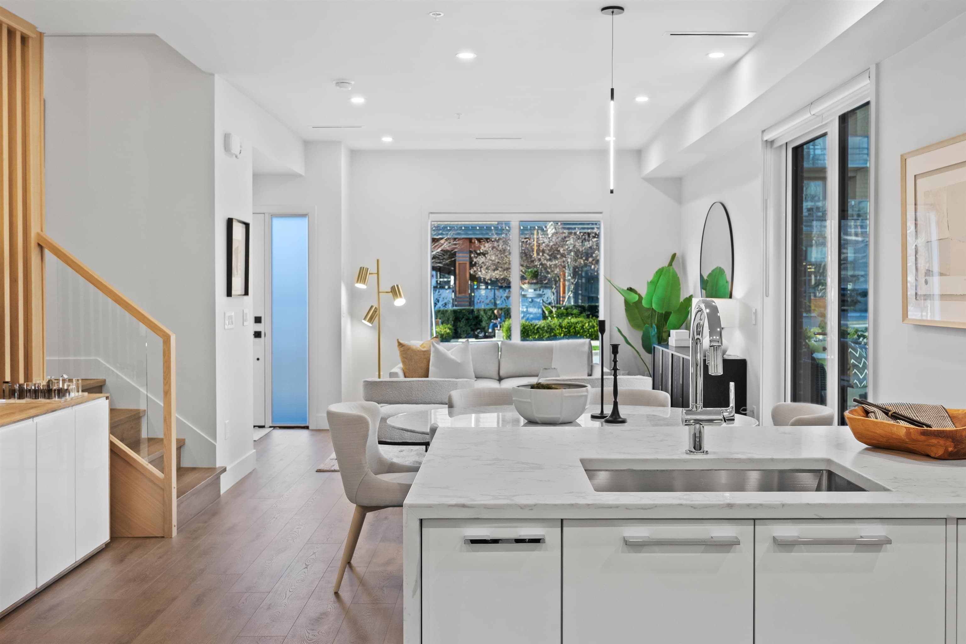 3140 Woodbine Drive, North Vancouver, V0V 0V0 — photo 4