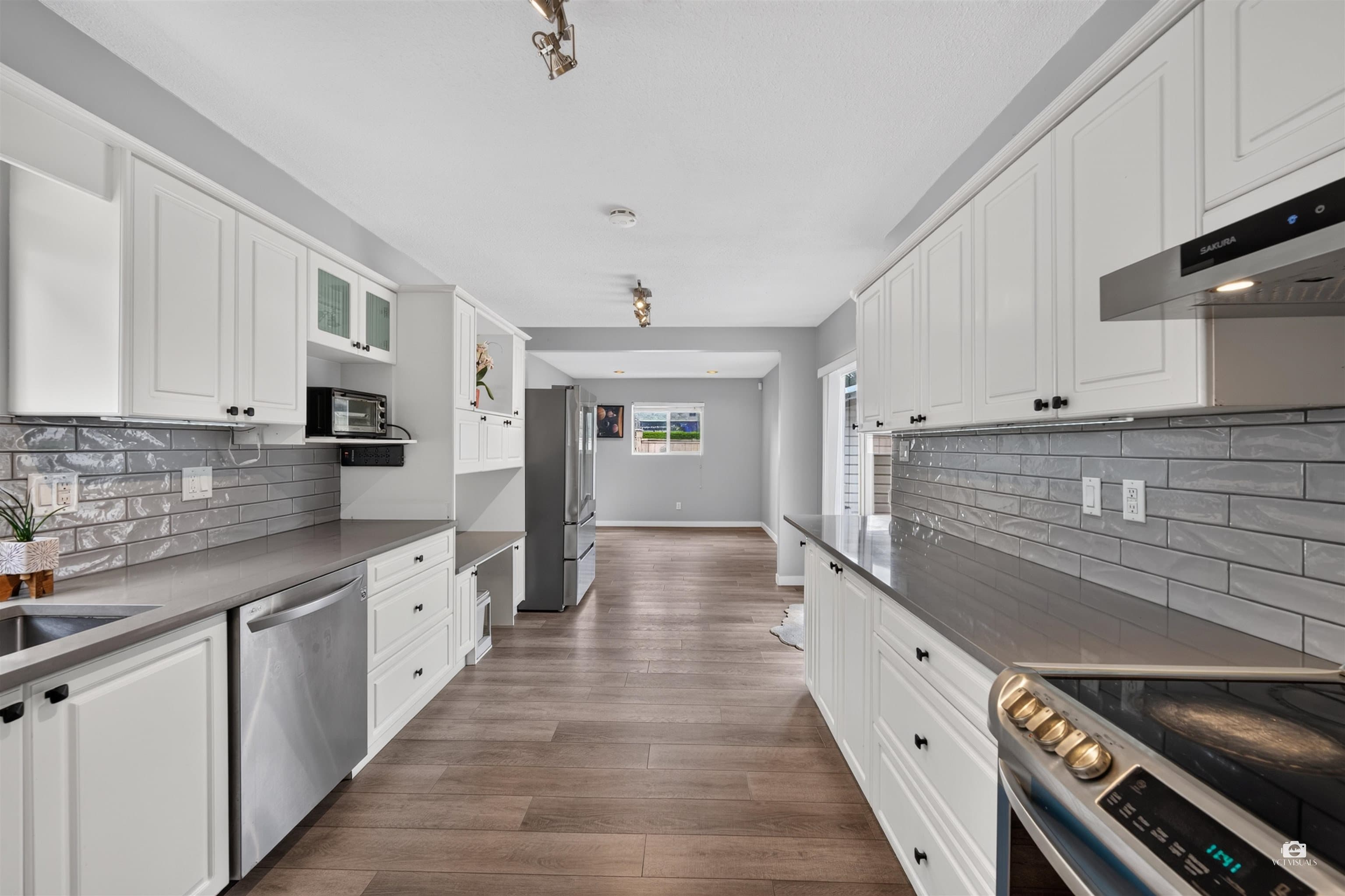 2550 Raven Court, Coquitlam, V3E 2J2 — photo 5