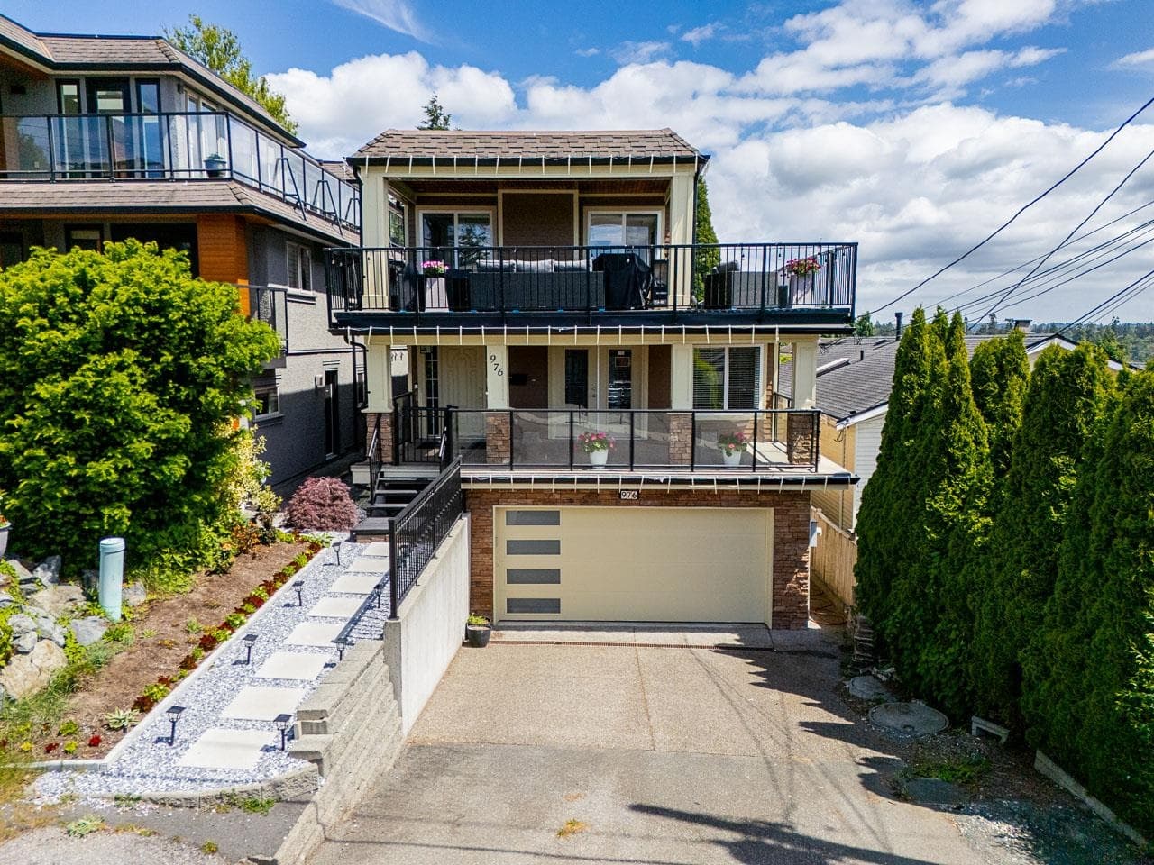 976 Parker Street, White Rock, V4B 4R4 — photo 2