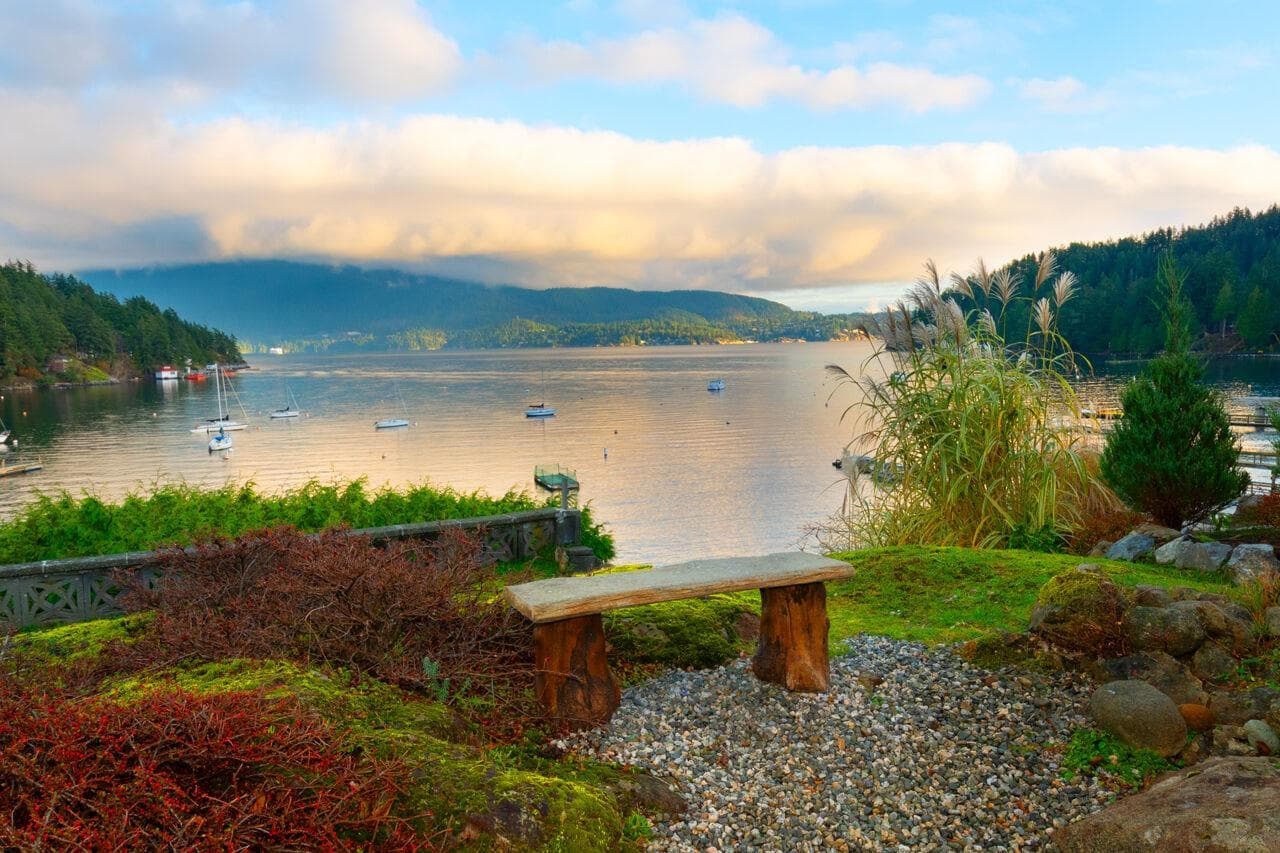 433 Senator Place, Bowen Island, V0N 1G1 — photo 1