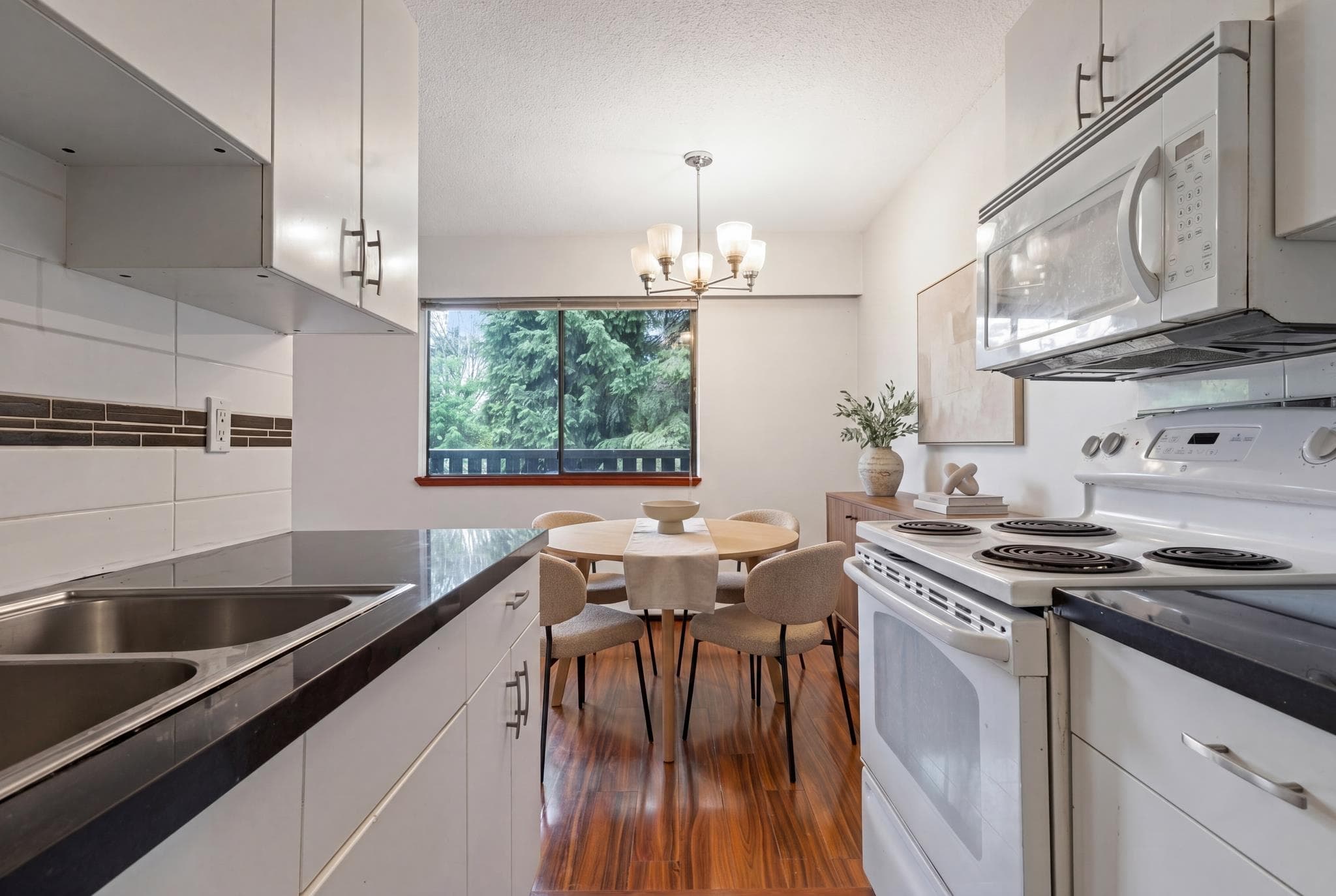 205 - 175 E 4th Street, North Vancouver, V7L 1H8 — photo 4