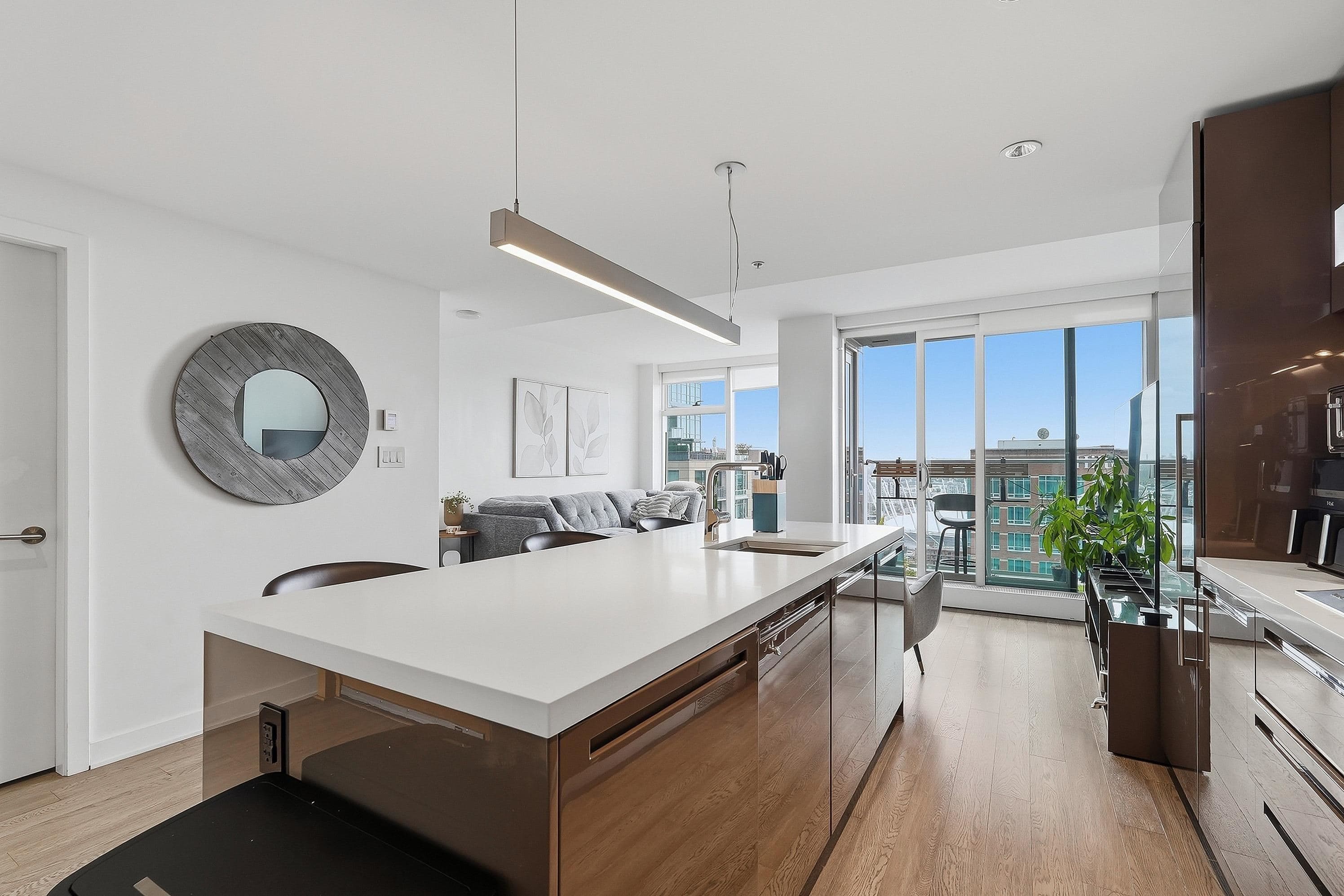 3110 - 777 Richards Street, Vancouver, V6B 0M6 — photo 2