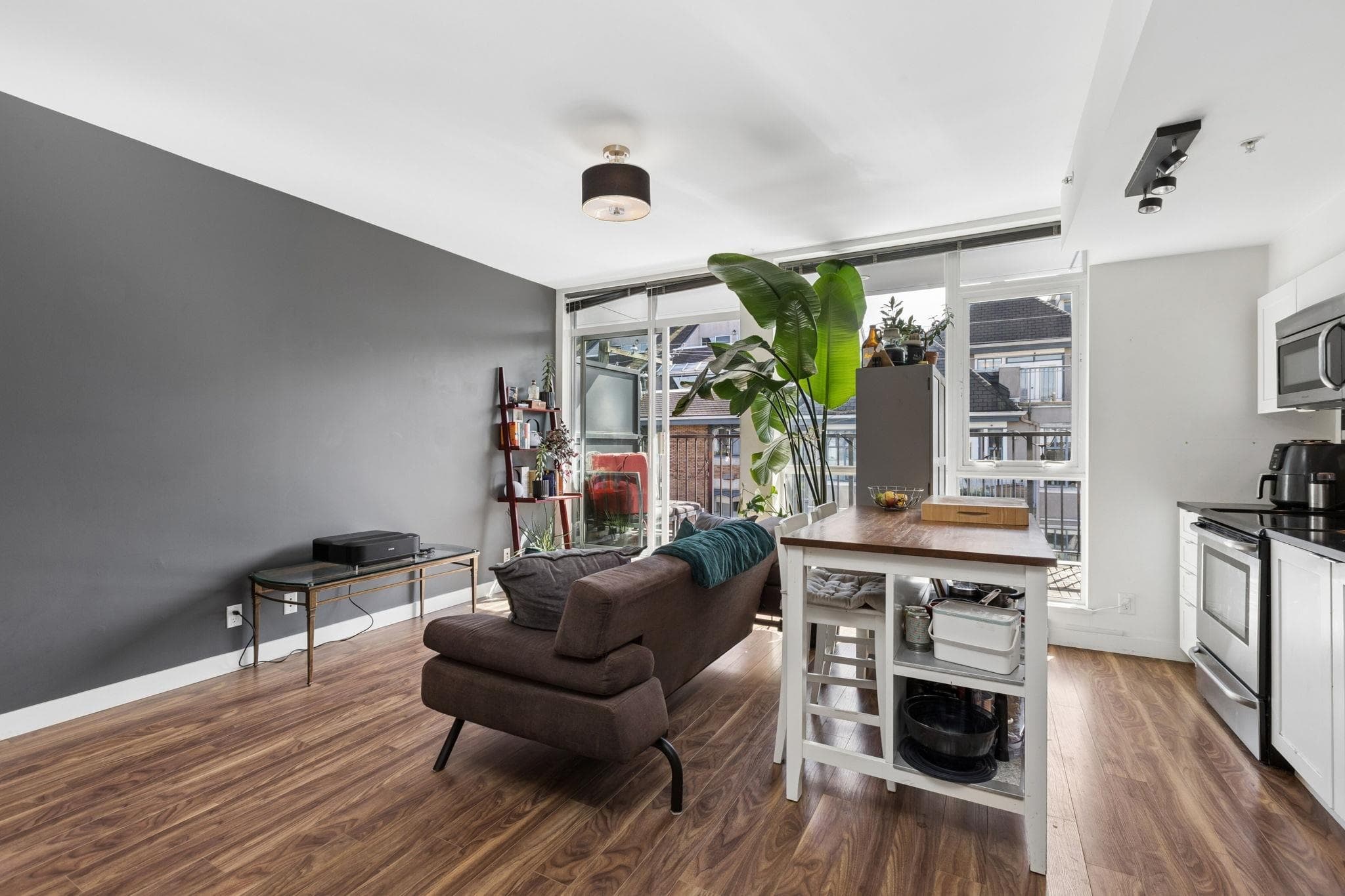 406 - 2511 Quebec Street, Vancouver, V5T 0B6 — photo 3