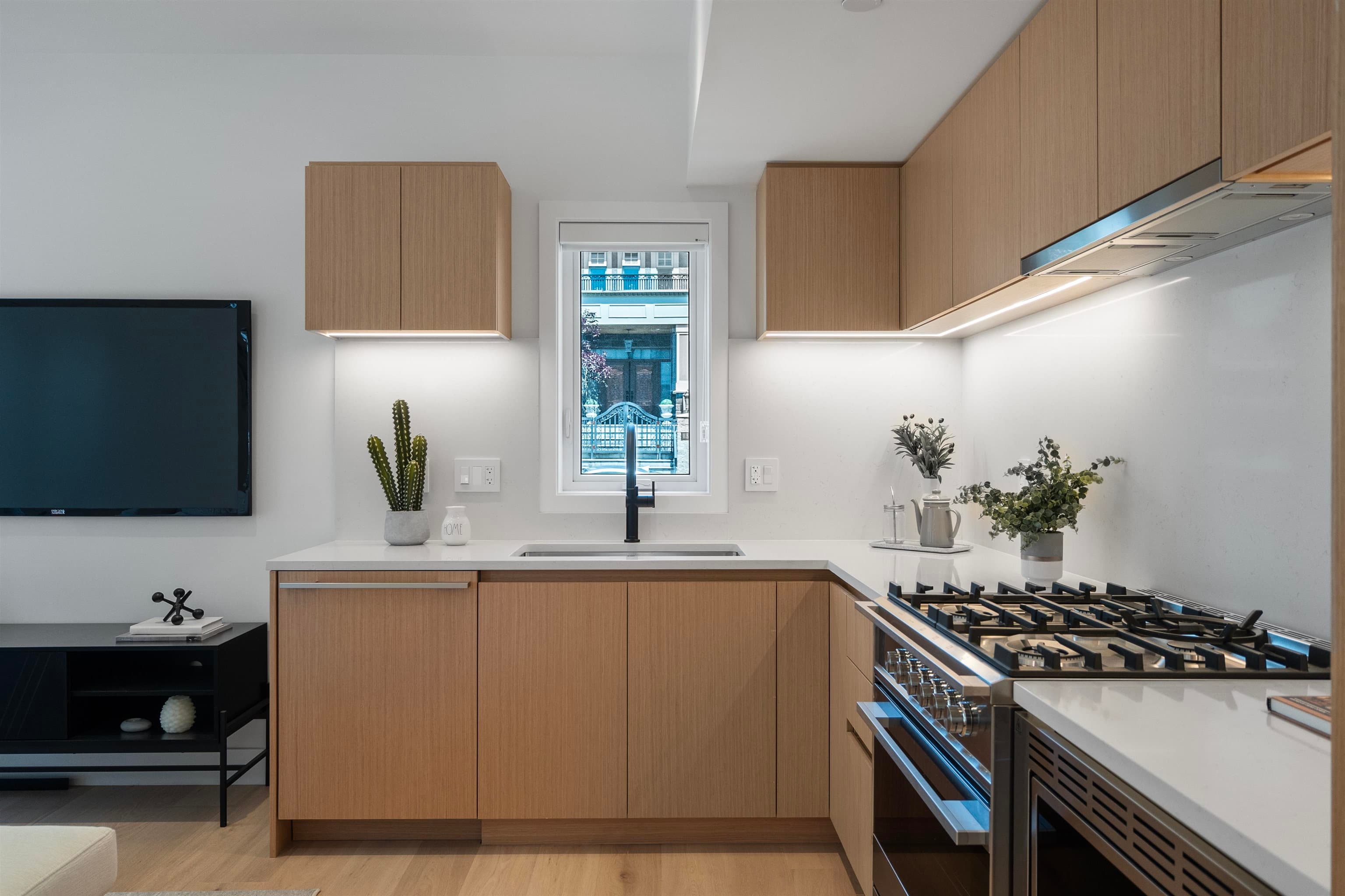 1010 W 52nd Avenue, Vancouver, V6P 1H5 — photo 3