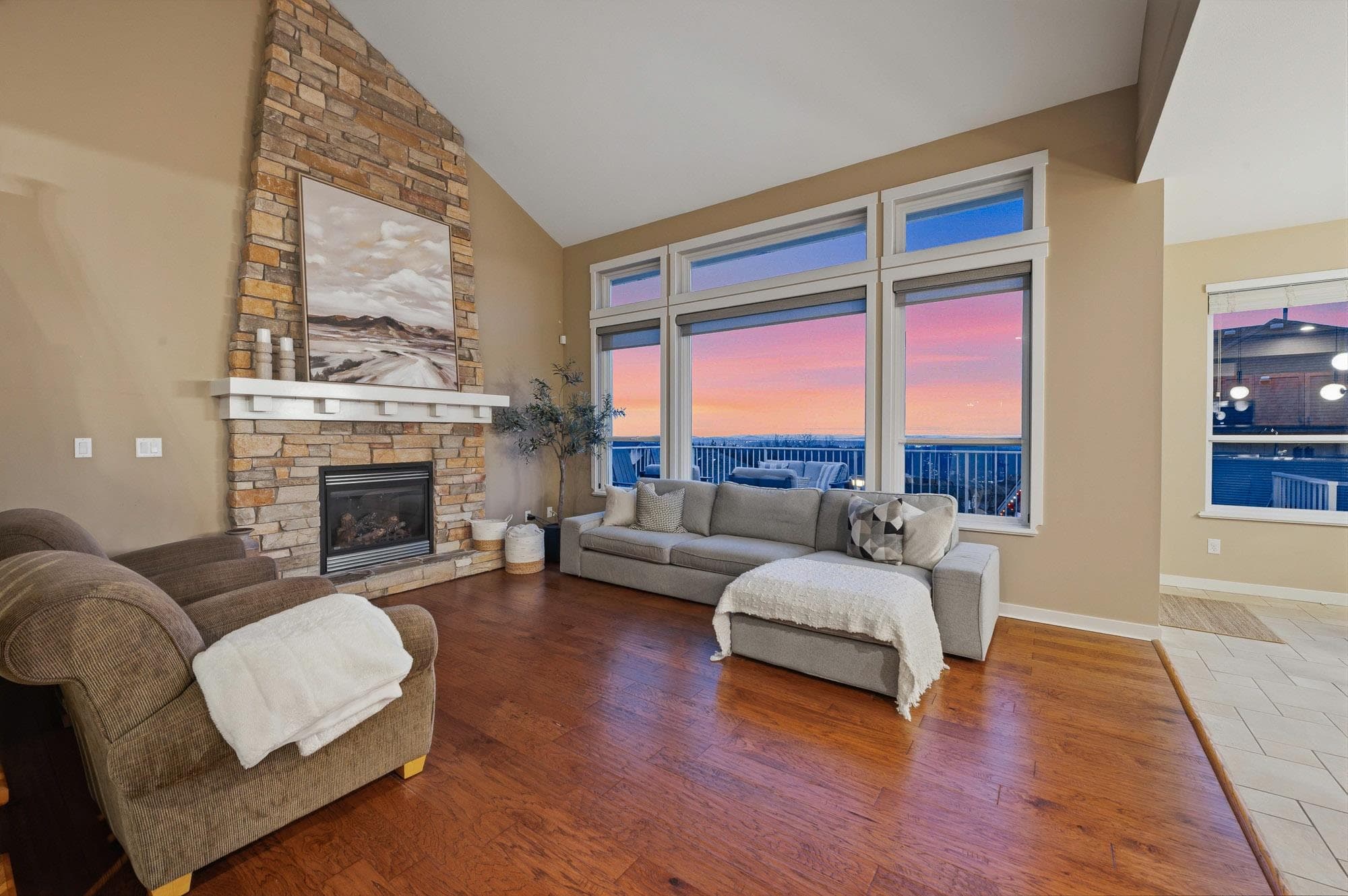 4 Hickory Drive, Port Moody, V3H 5L9 — photo 3