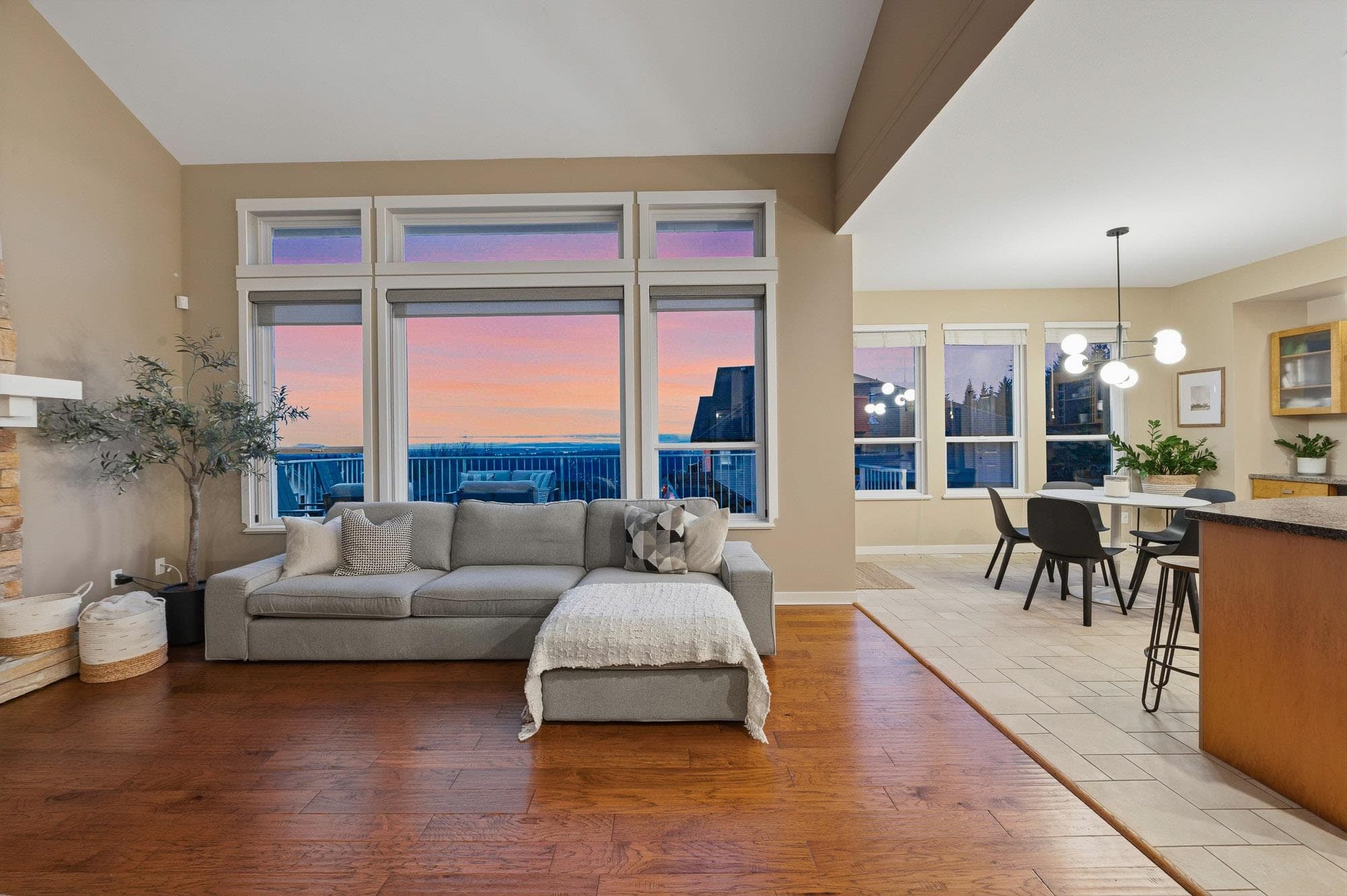 4 Hickory Drive, Port Moody, V3H 5L9 — photo 5
