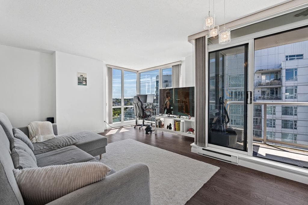 3302 - 193 Aquarius Mews, Vancouver, V6Z 2Z2 — photo 3