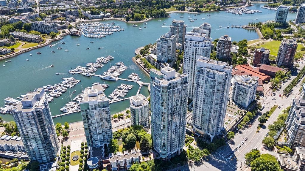 3302 - 193 Aquarius Mews, Vancouver, V6Z 2Z2 — photo 1