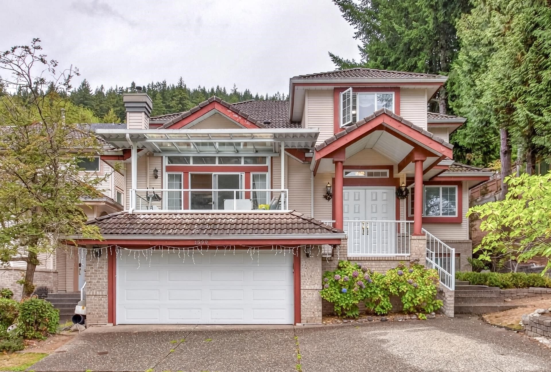 1599 Plateau Crescent, Coquitlam