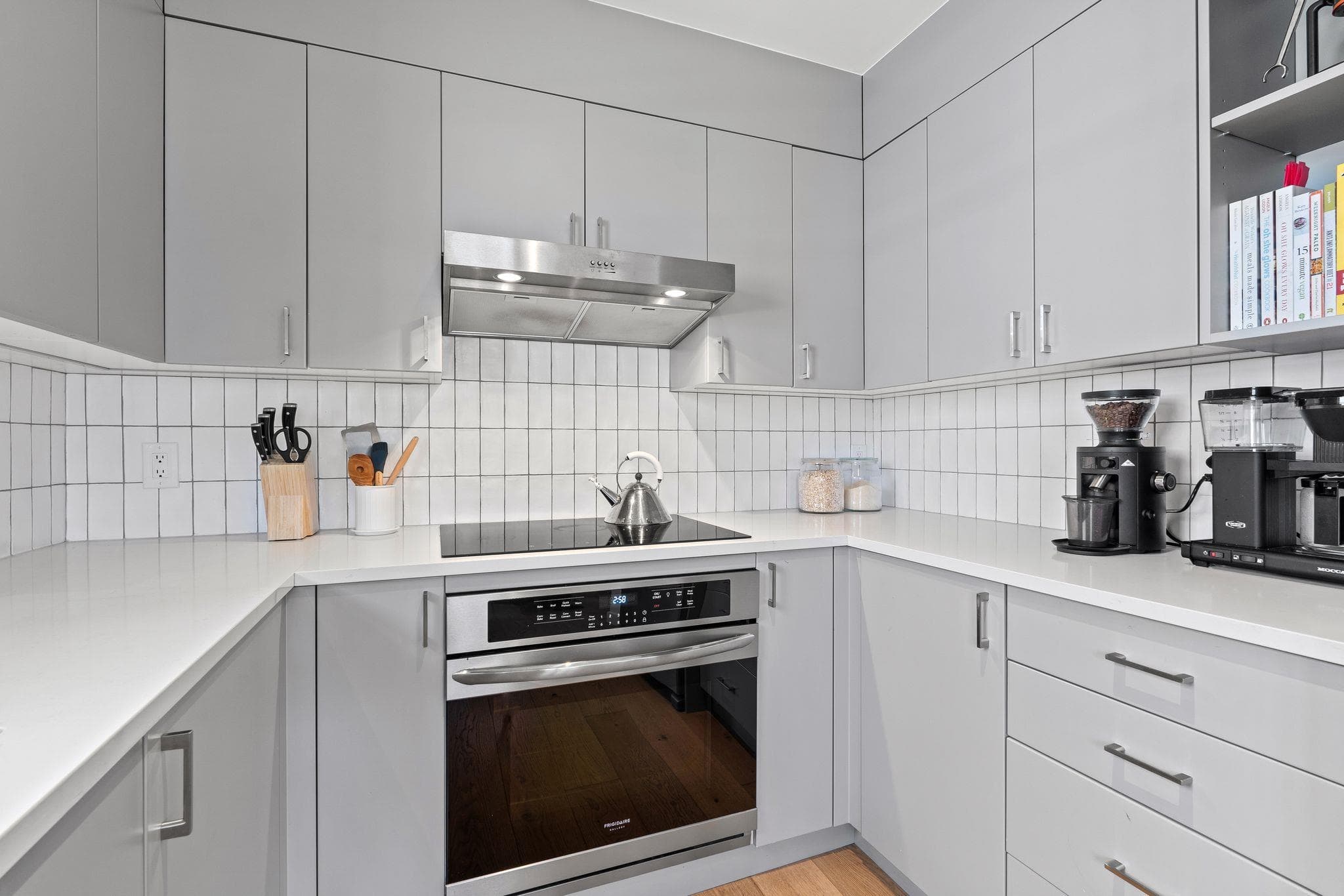 3261 W 2nd Avenue, Vancouver, V6K 1K9 — photo 5