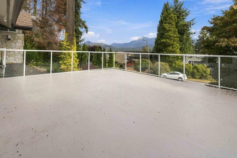 734 Carleton Drive, Port Moody, V3H 3K6 — photo 2