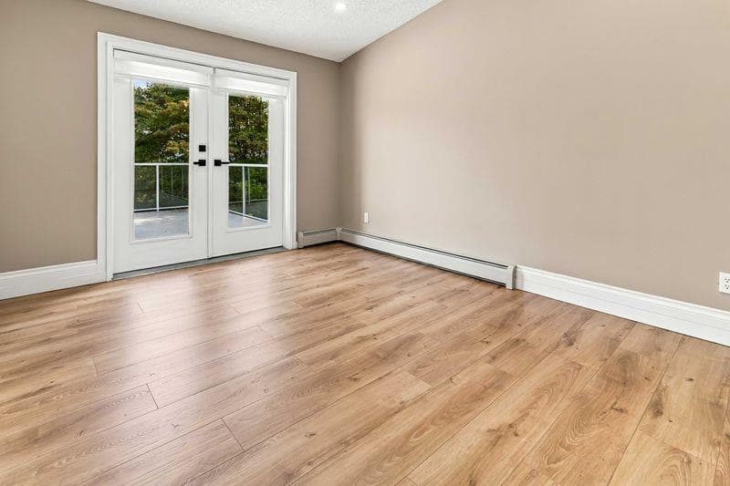 734 Carleton Drive, Port Moody, V3H 3K6 — photo 3