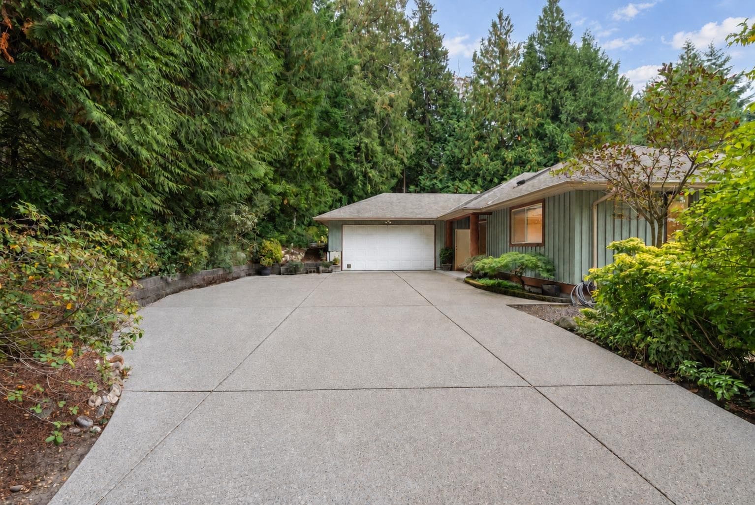 1305 Gower Point Road, Gibsons
