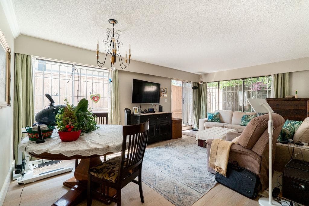 102 - 2190 W 8th Avenue, Vancouver