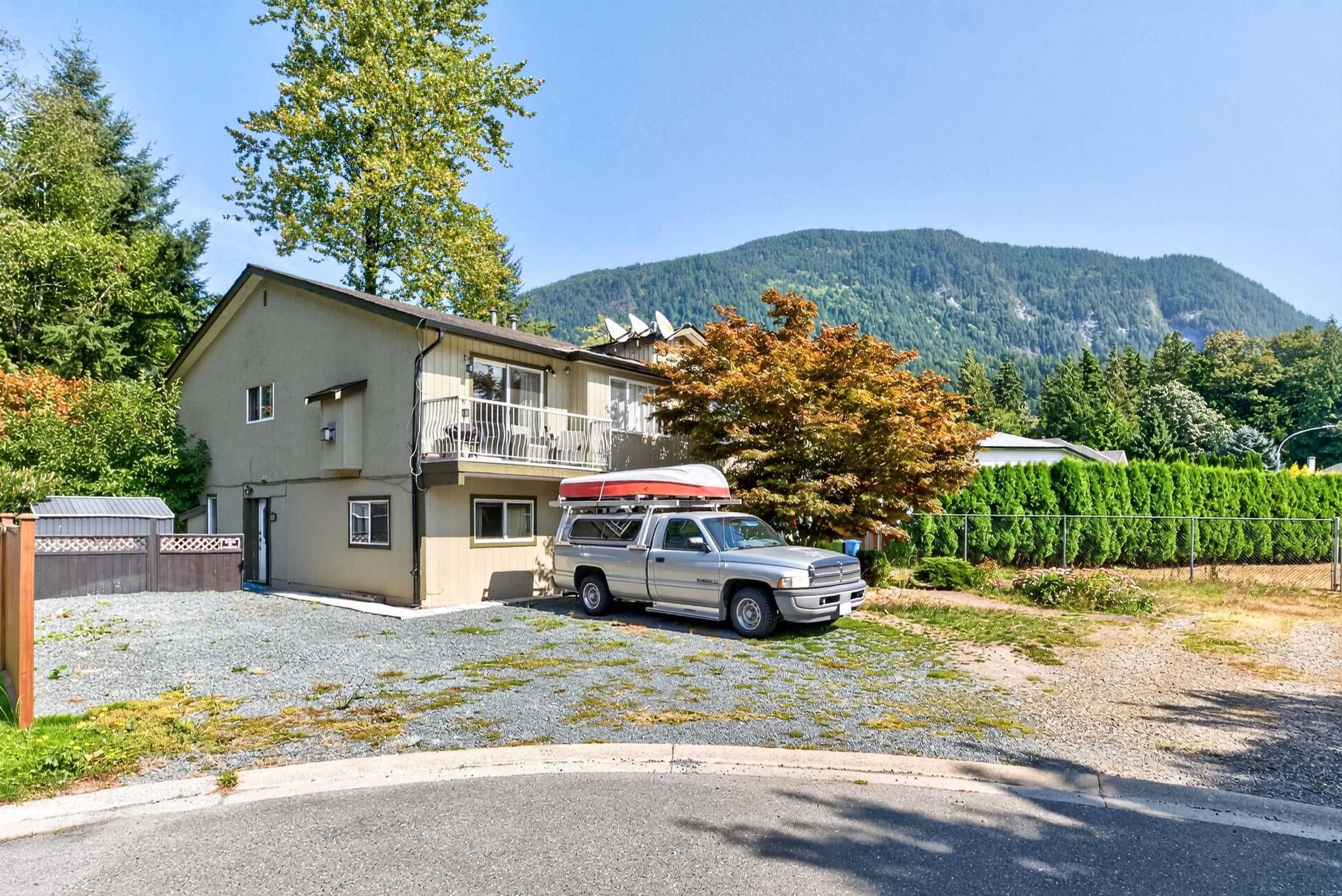 1 - 808 Ramona Place, Harrison Hot Springs, V0M 1K0 — photo 1