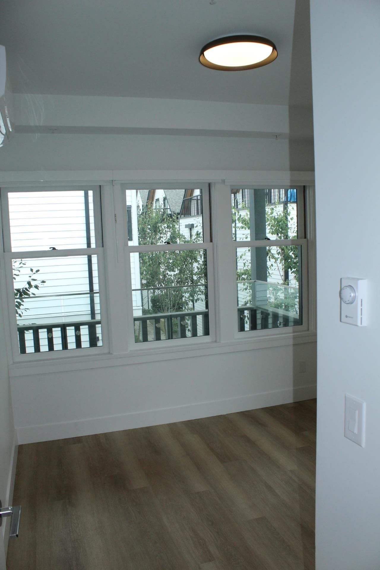 202 - 1306 Laval Square, Coquitlam, V3K 0H4 — photo 5